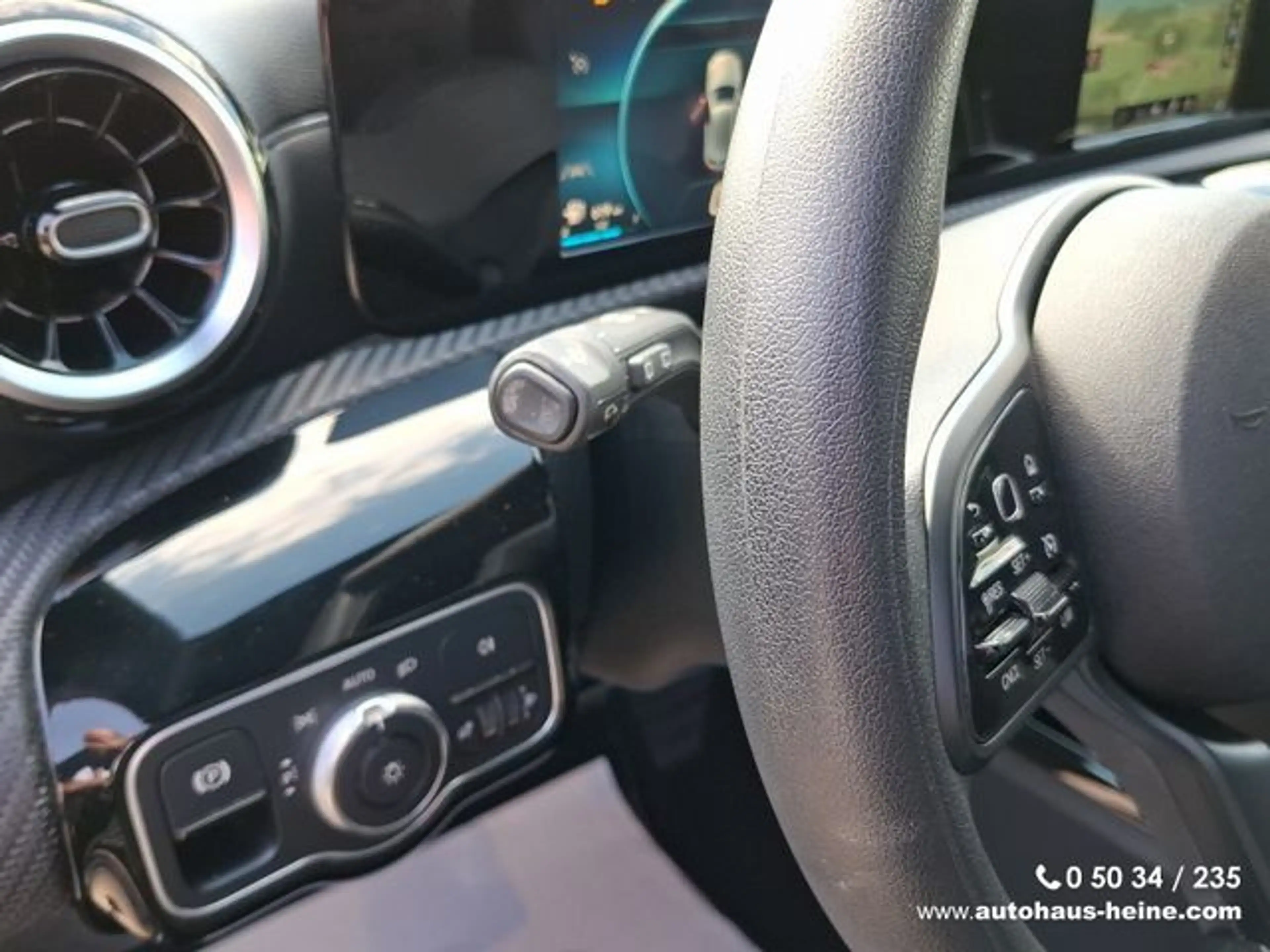 Mercedes-Benz A 180 A 180 d|Navi|SitzHZ|Klimaautomatik|Allw. — photo 13