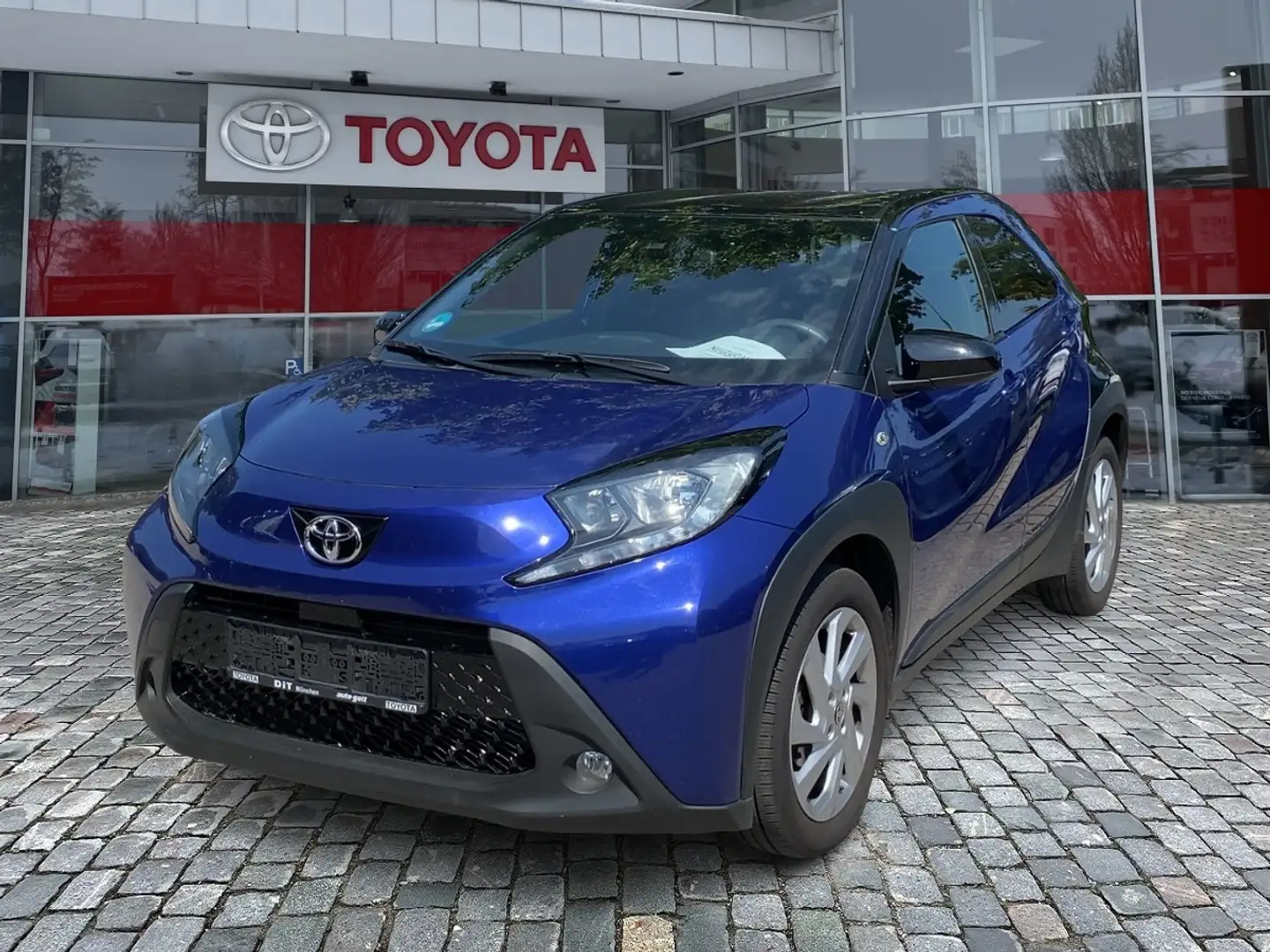 Toyota Aygo 1.0 Pulse wenig KM* Top gewartet* junger GW Schwarz - 2