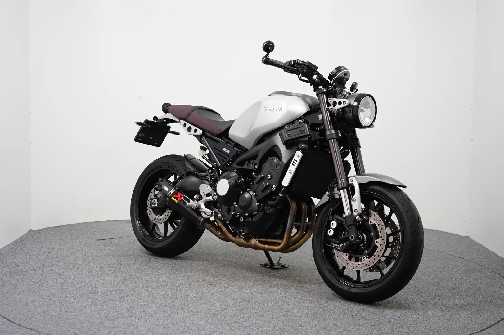 Yamaha XSR 900 ABS Zilver - 2