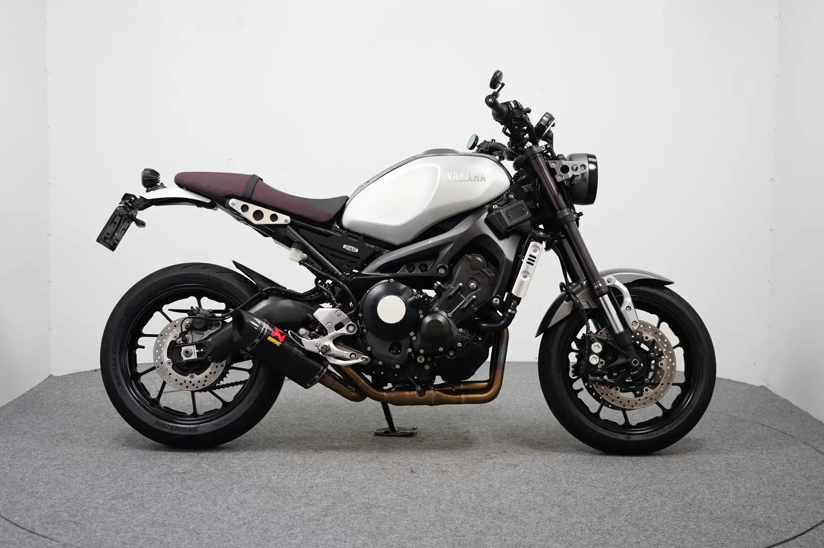 Yamaha XSR 900 ABS Zilver - 1