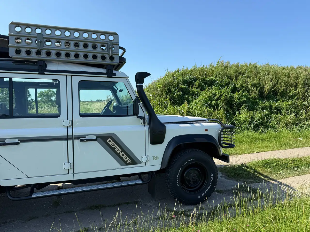 Land Rover Defender Typ 110 County, foto 7