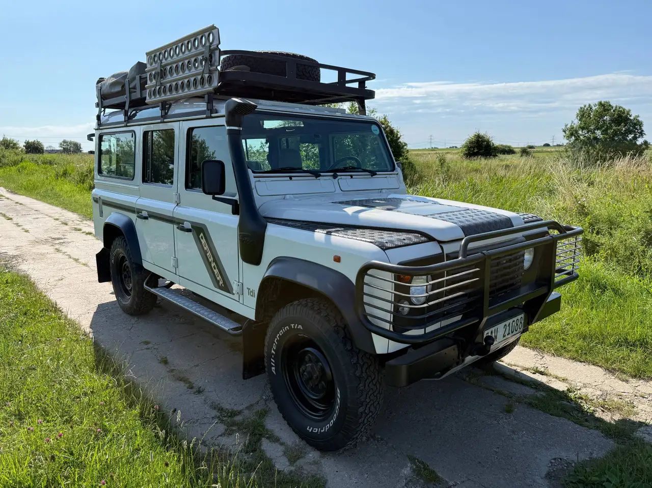 Land Rover Defender Typ 110 County, foto 6