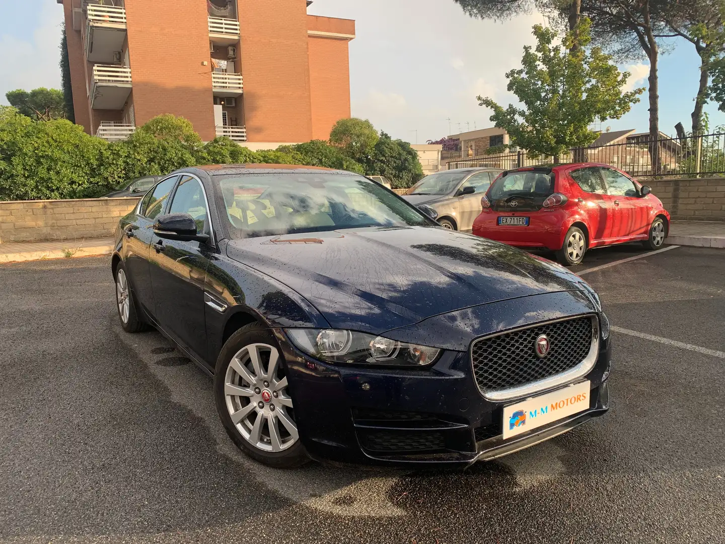Jaguar XE XE 2.0d i4 Pure Business edition 180cv auto my18 Albastru - 2