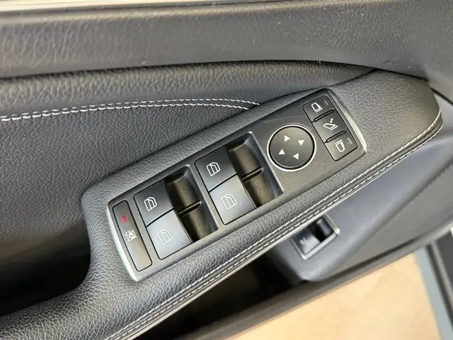 Mercedes-Benz GLA view 18