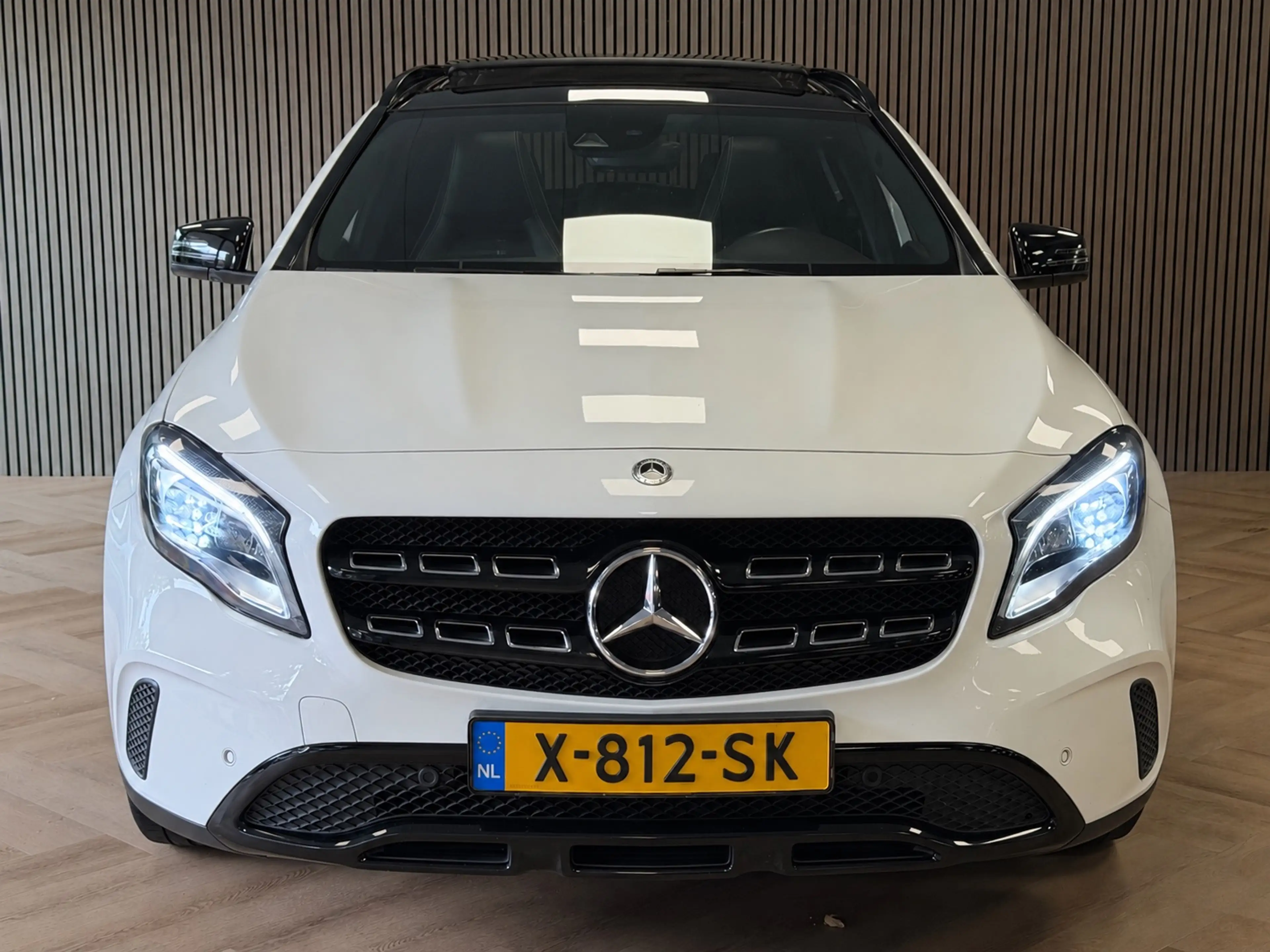 Mercedes-Benz GLA 180 Premium Plus AUT. PANORAMADAK NAVIGATIE CAMERA AIR — photo 2