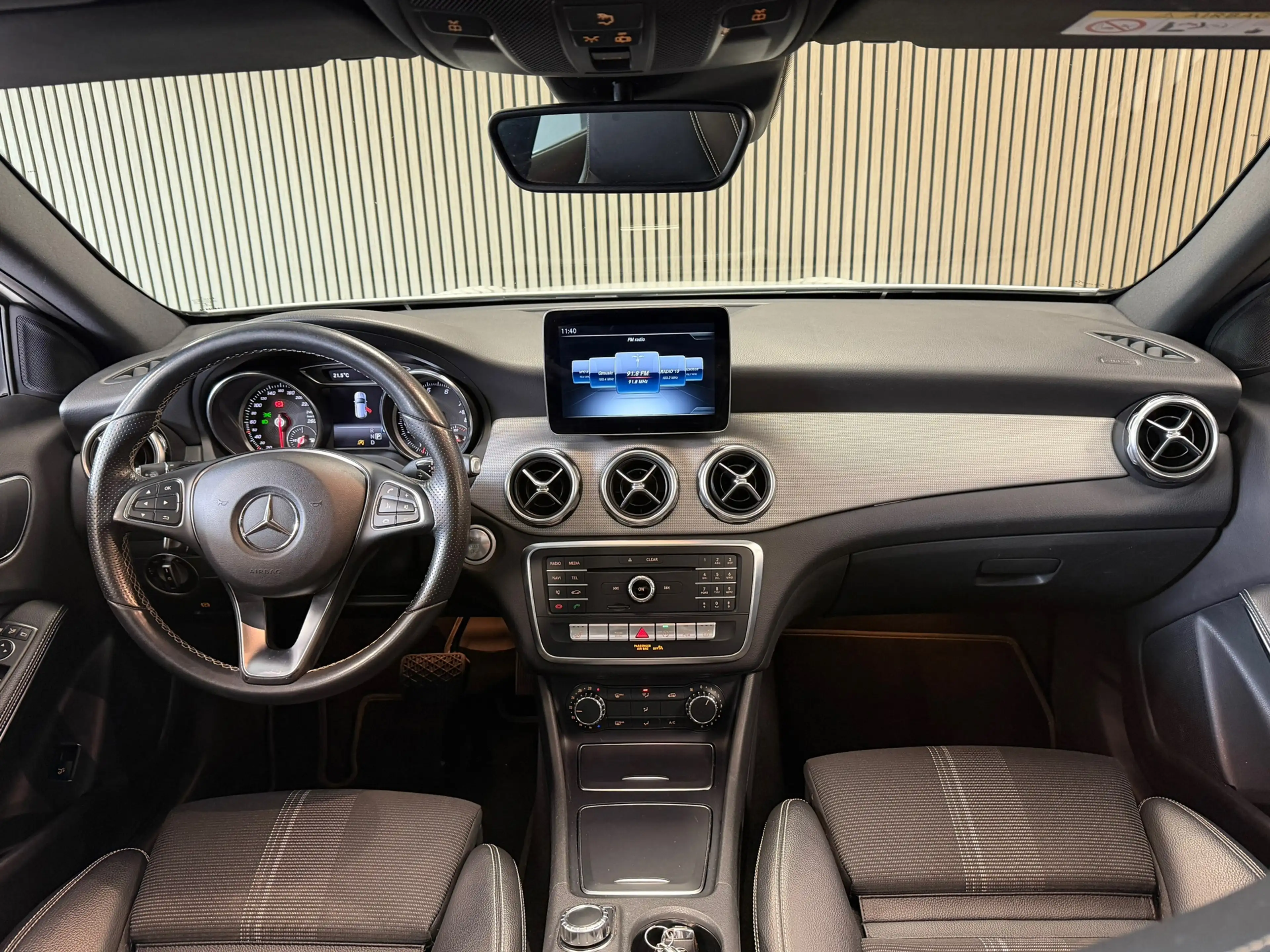 Mercedes-Benz GLA 180 Premium Plus AUT. PANORAMADAK NAVIGATIE CAMERA AIR — photo 14
