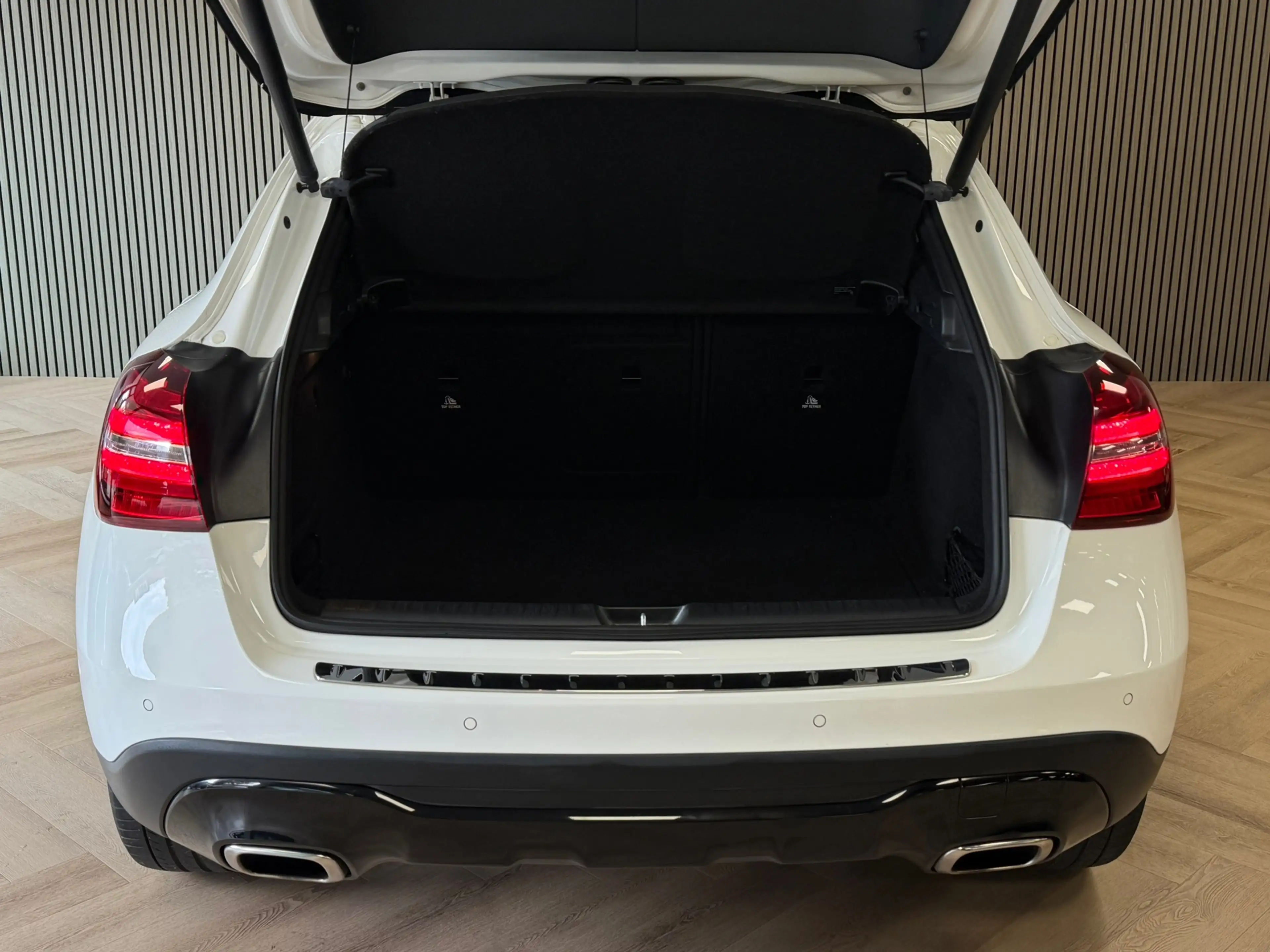 Mercedes-Benz GLA 180 Premium Plus AUT. PANORAMADAK NAVIGATIE CAMERA AIR — photo 7