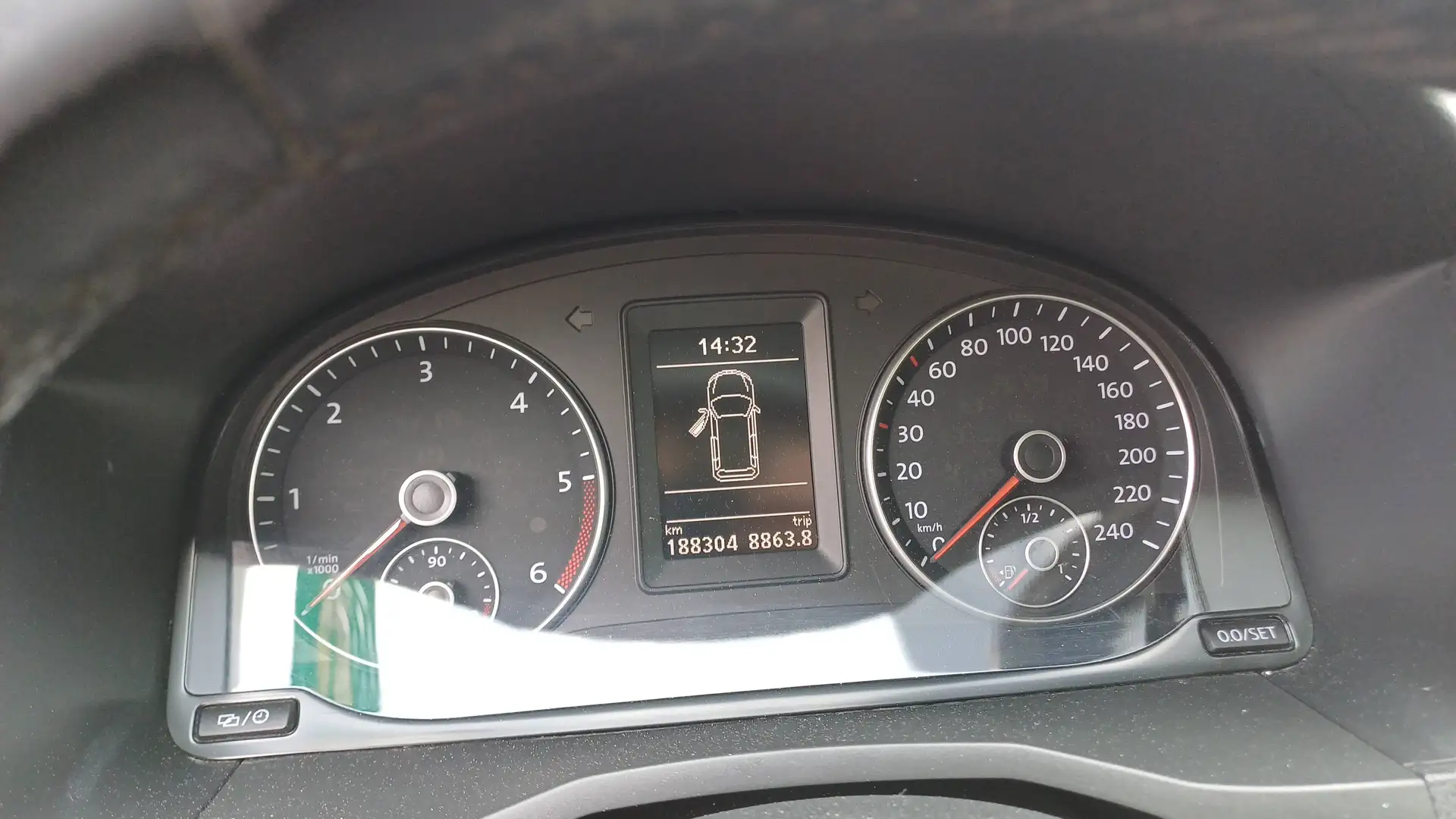 Volkswagen Caddy 2k Silber - 2