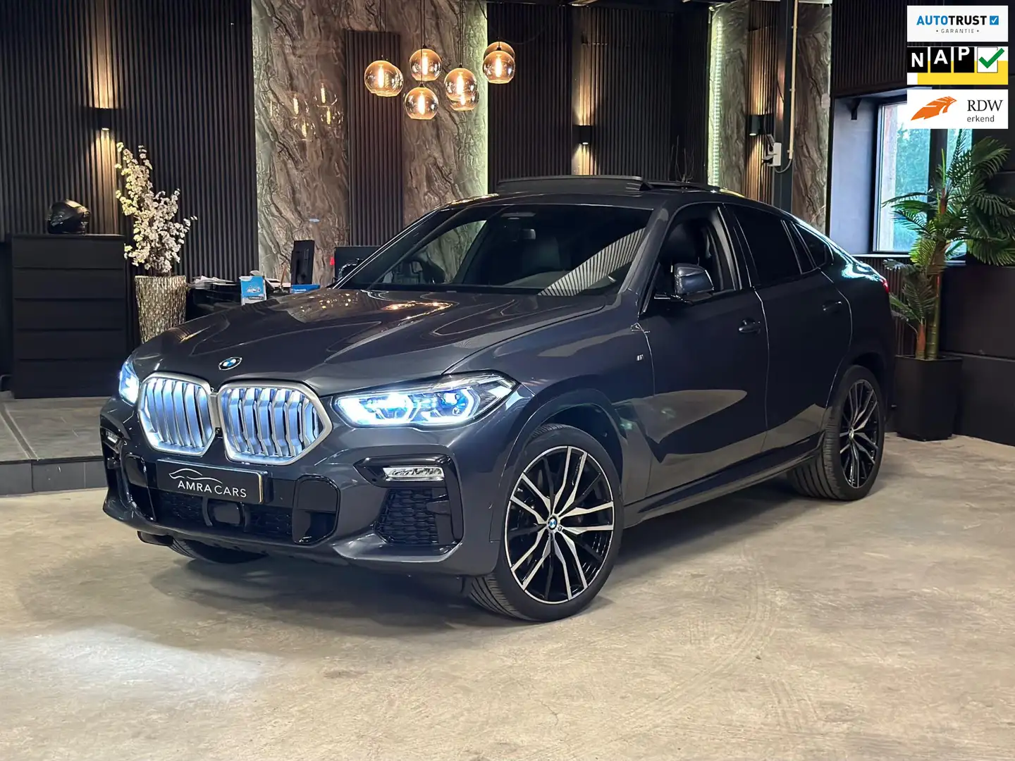 BMW X6 XDrive40i M Pakket|PANO|FULL OPTION|DEALER GARANTI Grijs - 1