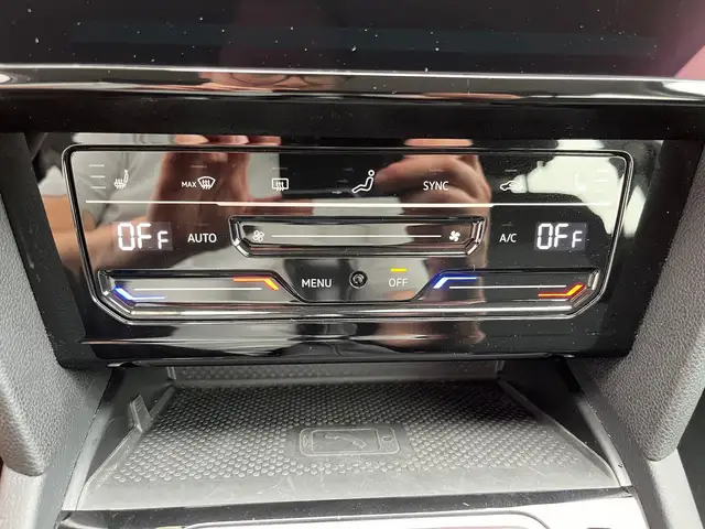 Volkswagen Passat view 10