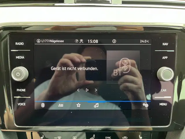 Volkswagen Passat view 12