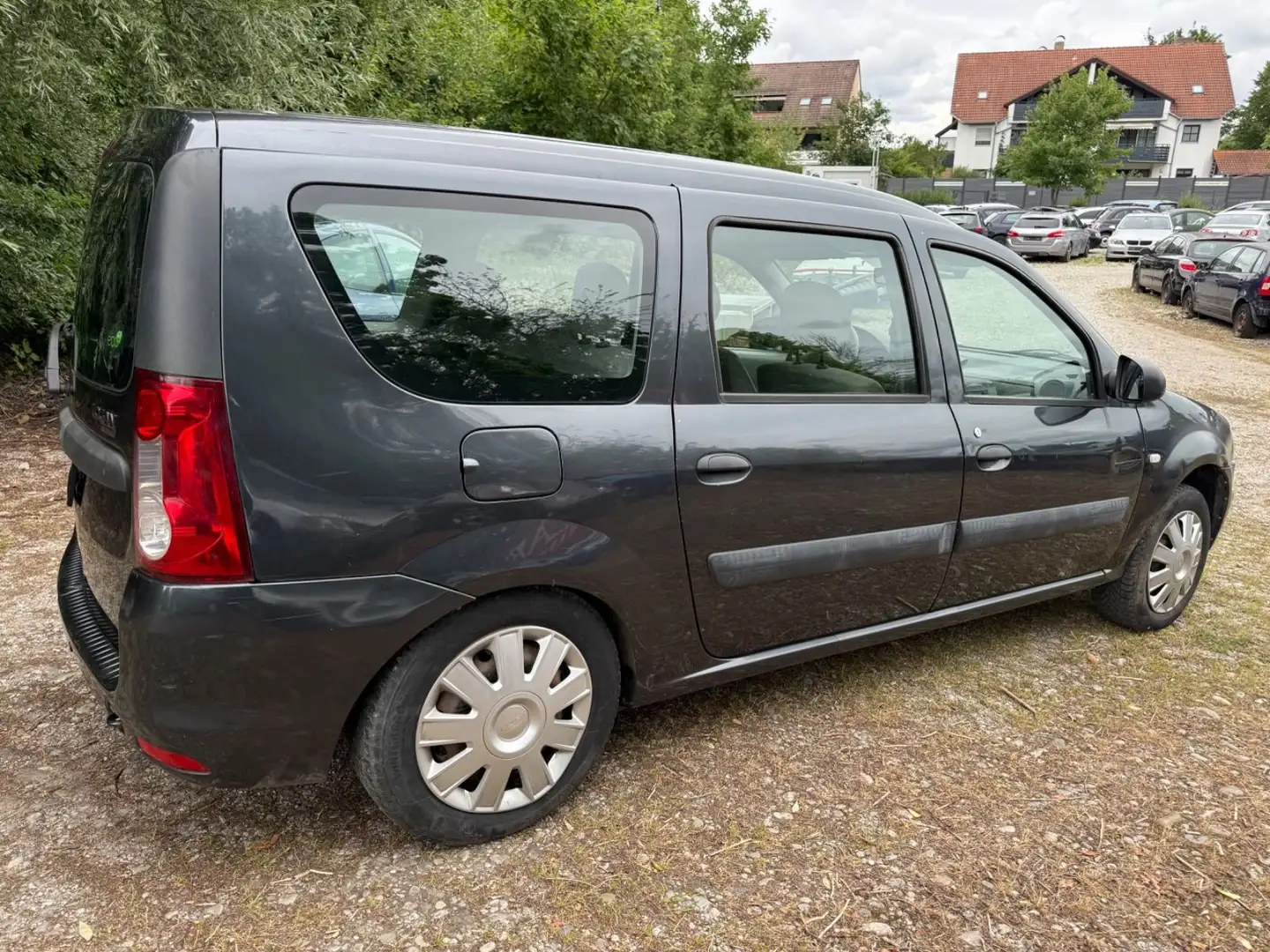 Dacia Logan MCV Kombi 1.5 dCi 63 KWAmbiance Klima PDC Grau - 1