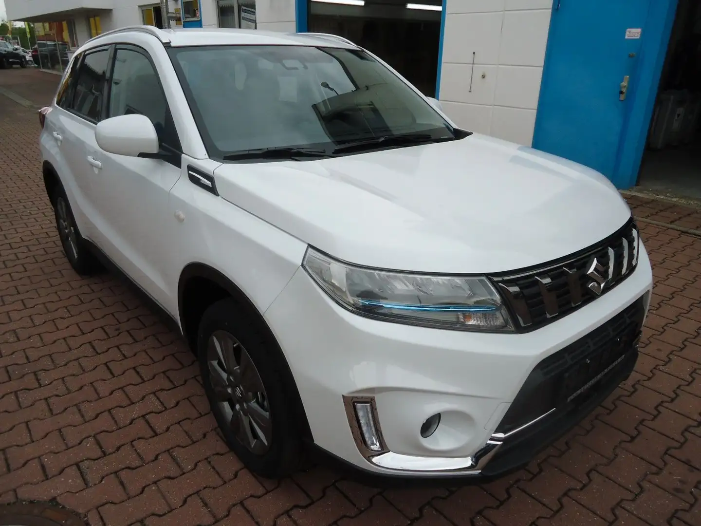 Suzuki Vitara 1.4 BOOSTERJET Hybrid Comfort *Navi-LED* Weiß - 2
