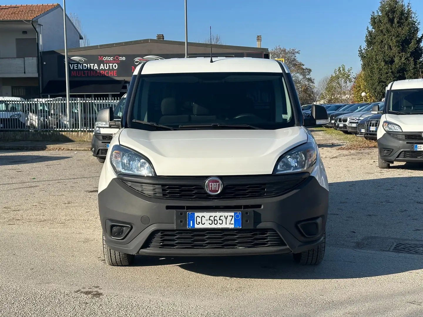 Fiat Doblo MAXI 3 POSTI LOUNGE 1.4 NAT.POW. 120CV E6D Weiß - 2