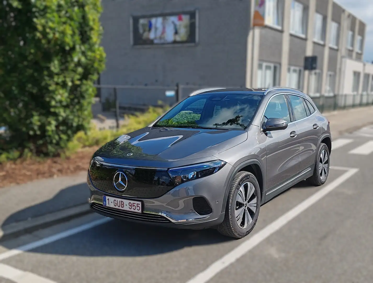 Mercedes-Benz EQA 250 + Essential Line 2025 Grijs - 1
