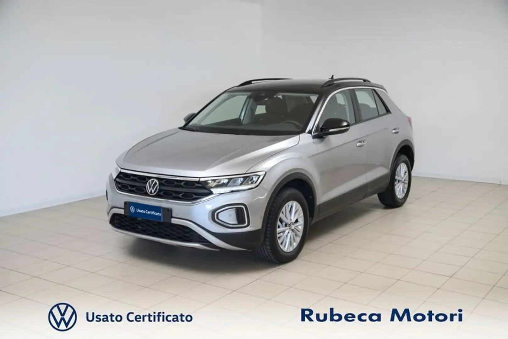 Volkswagen T-Roc 1.5 TSI ACT DSG Life 150CV Schwarz - 1