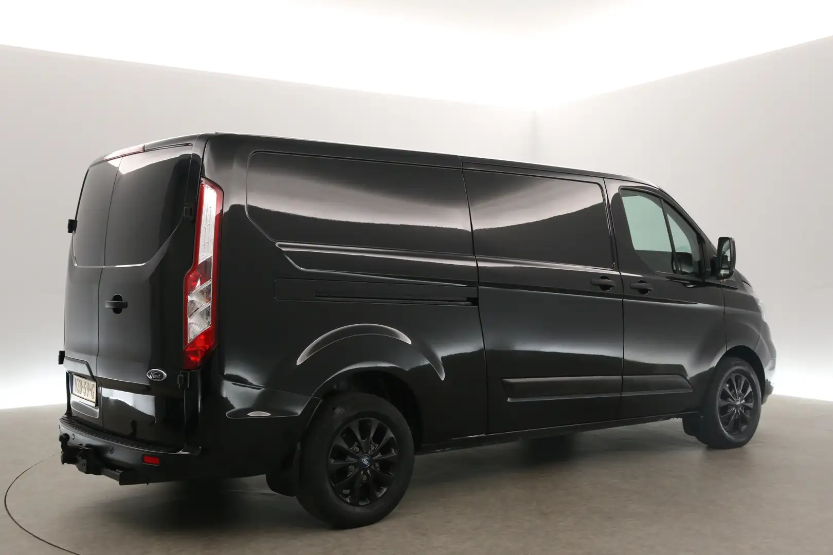Ford Transit Custom 300 2.0 TDCI L2H1 Airco Cruise LED 3 Persoons 16"L Zwart - 2