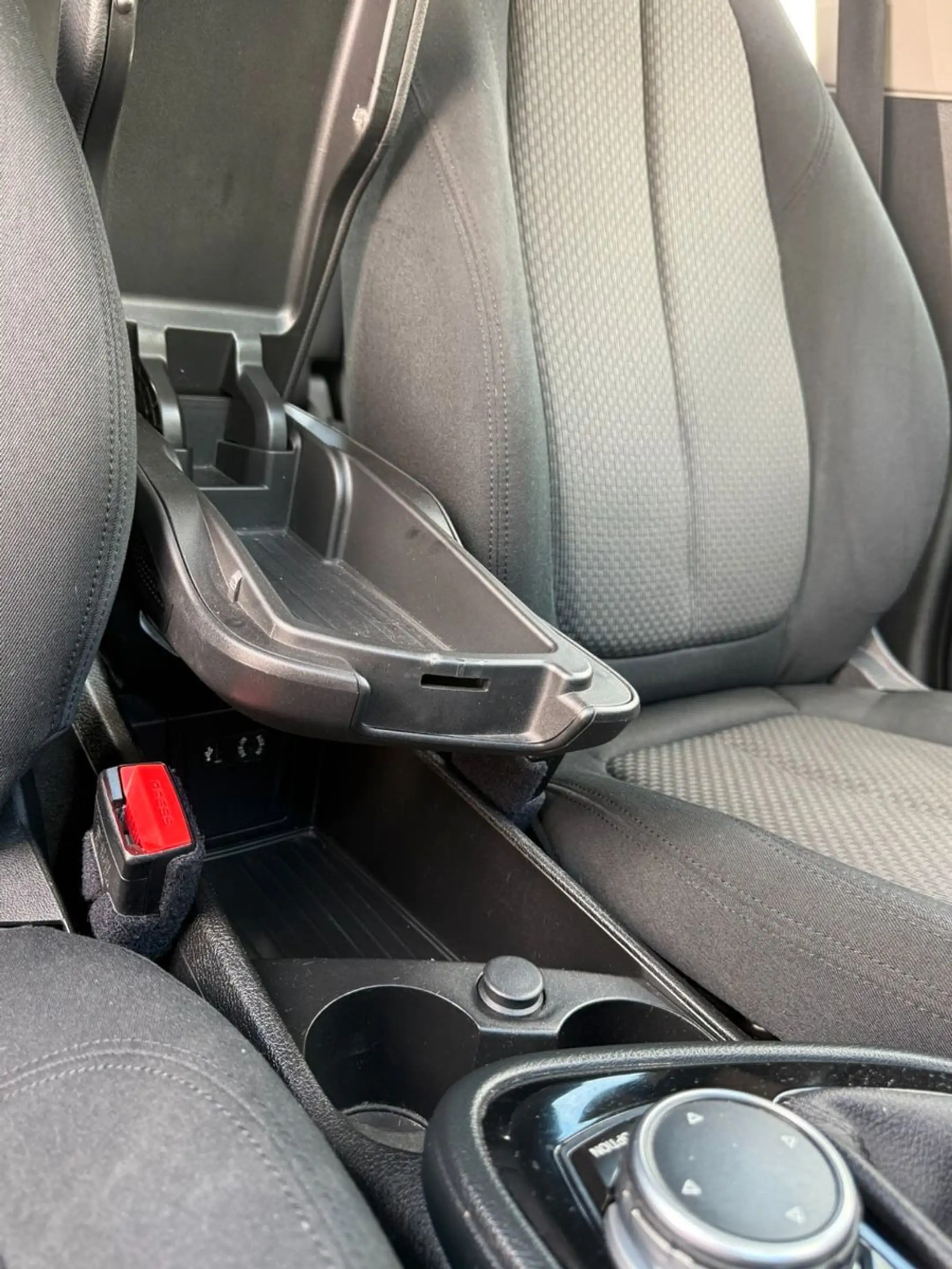BMW 216 216 D Active Tourer Advantage BUSINESS SHZ HEAD — photo 14