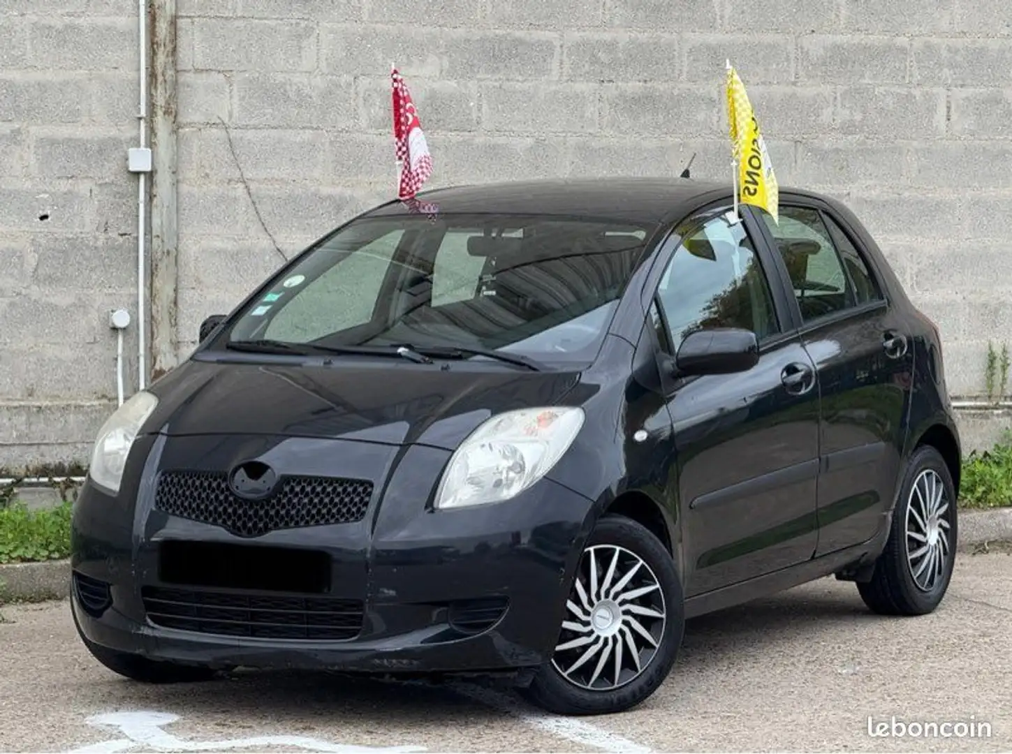Toyota Yaris 5 portes 1.3 VVTi Année 2006 205.000KM Certifié à 2490 euro Schwarz - 1