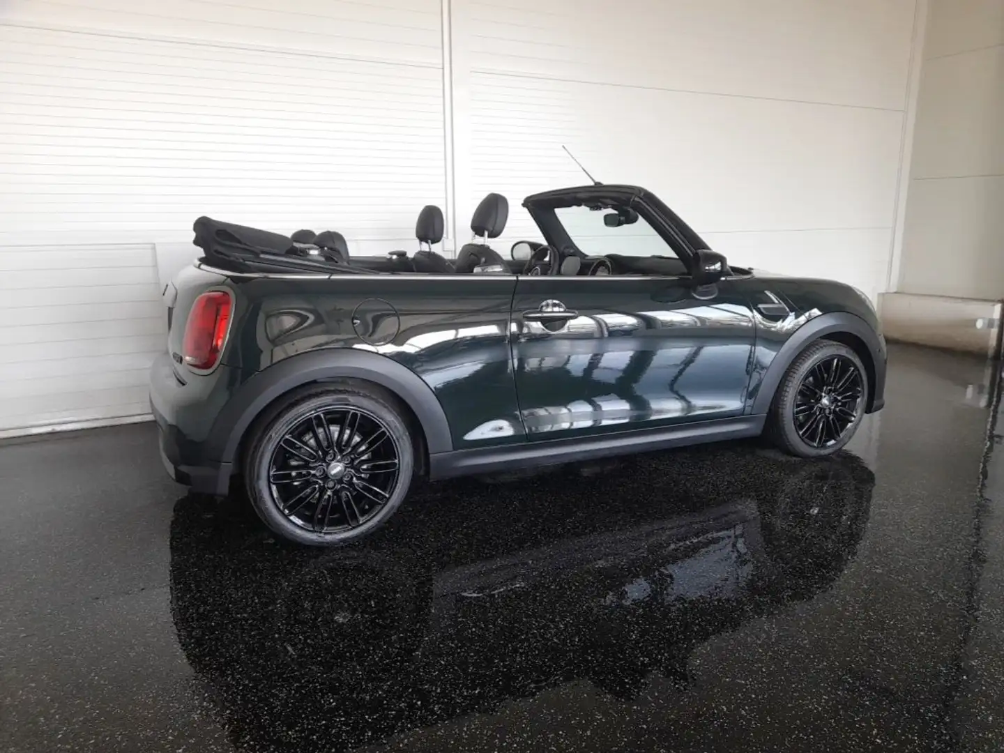 MINI Cooper Cabrio RESOLUTE EDITION Aut. *VOLL LED / NAVI / KAMERA / VOLLEDER SPORTSITZE / HK-SOUNDSYSTEM / 2-ZONEN-KLIMAAUT.* Grün - 2