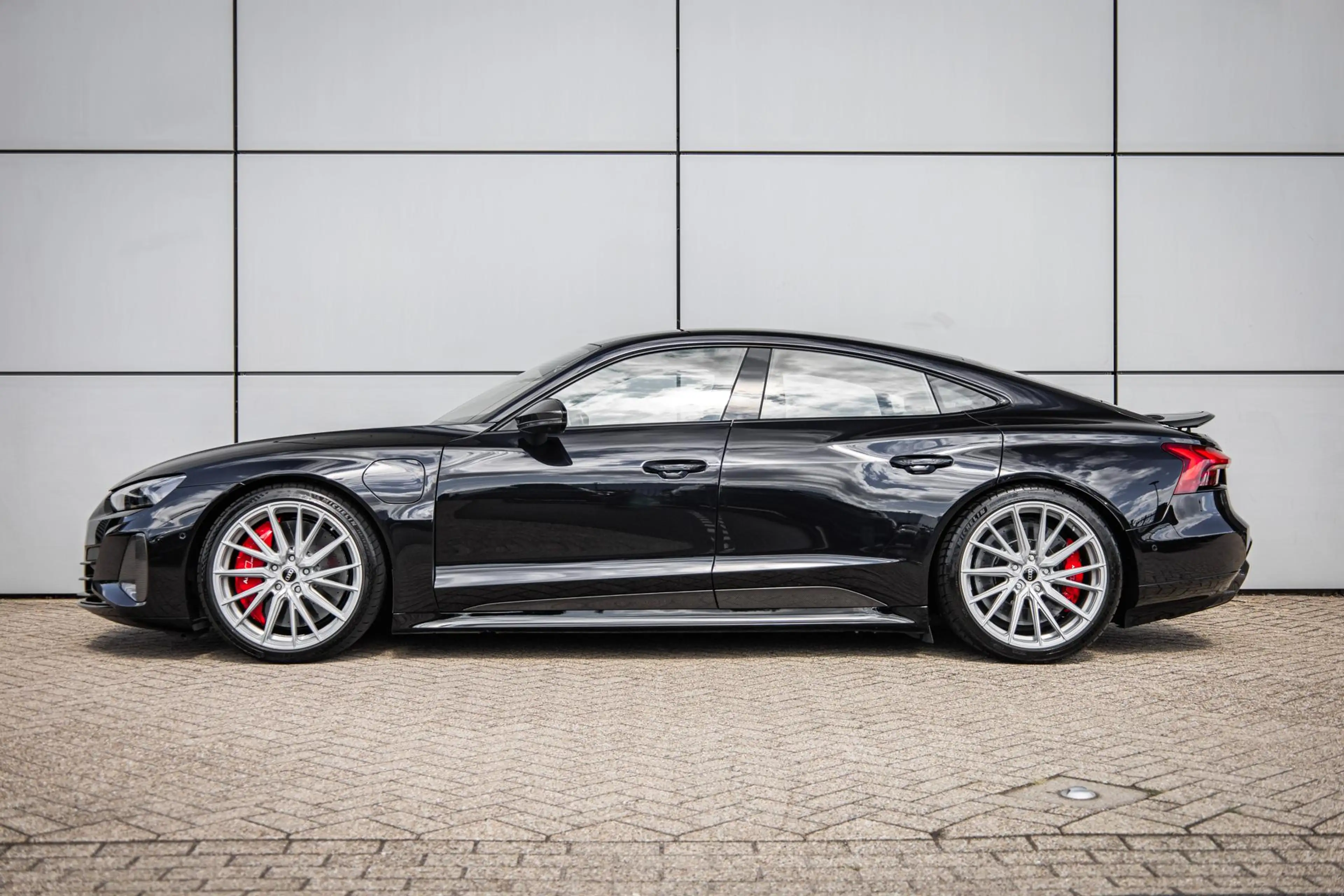 Audi RS e-tron GT 600pk 93 kWh | 21" Vossen velgen | carbon | Panora — photo 11