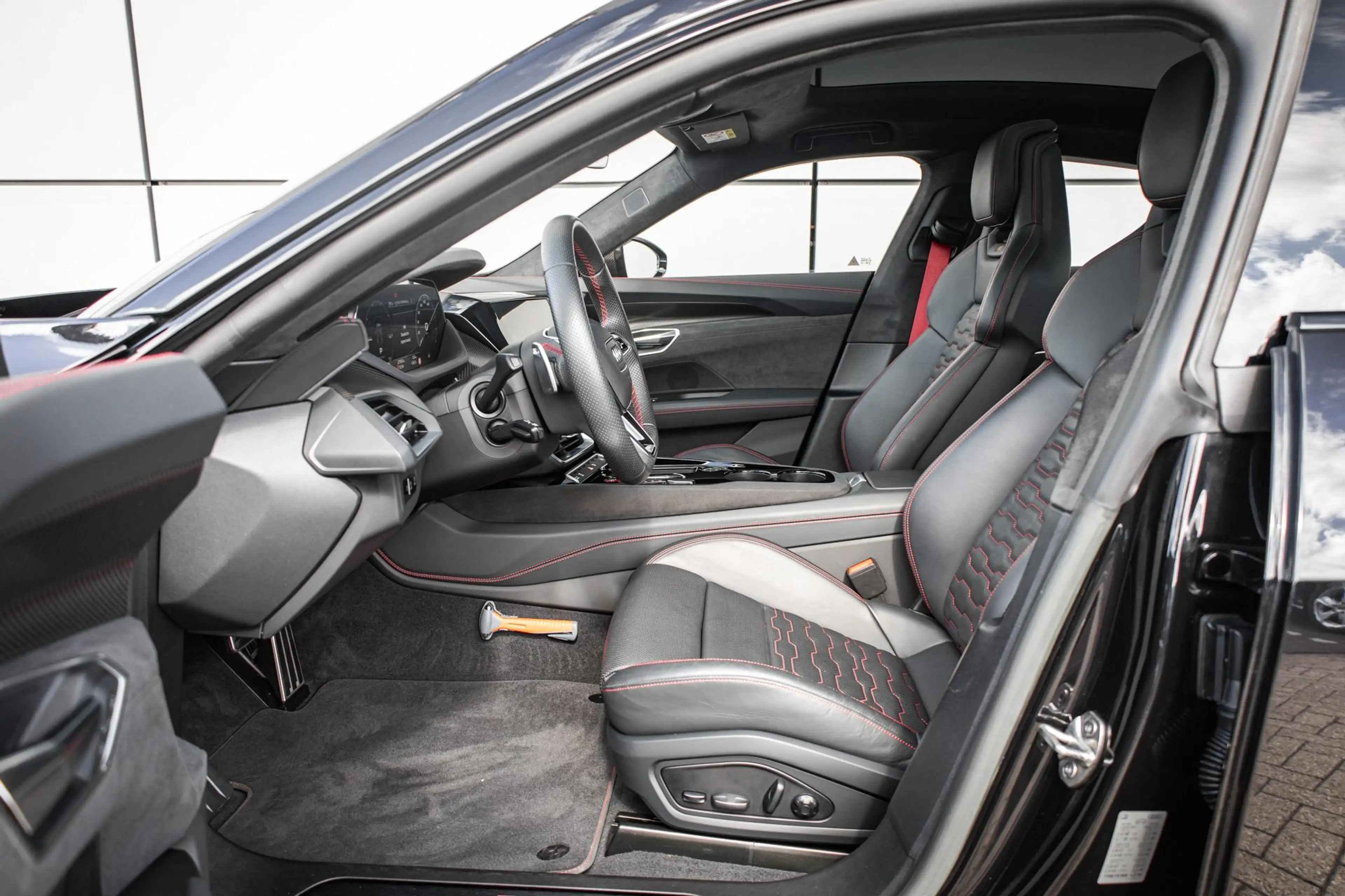 Audi RS e-tron GT 600pk 93 kWh | 21" Vossen velgen | carbon | Panora — photo 5