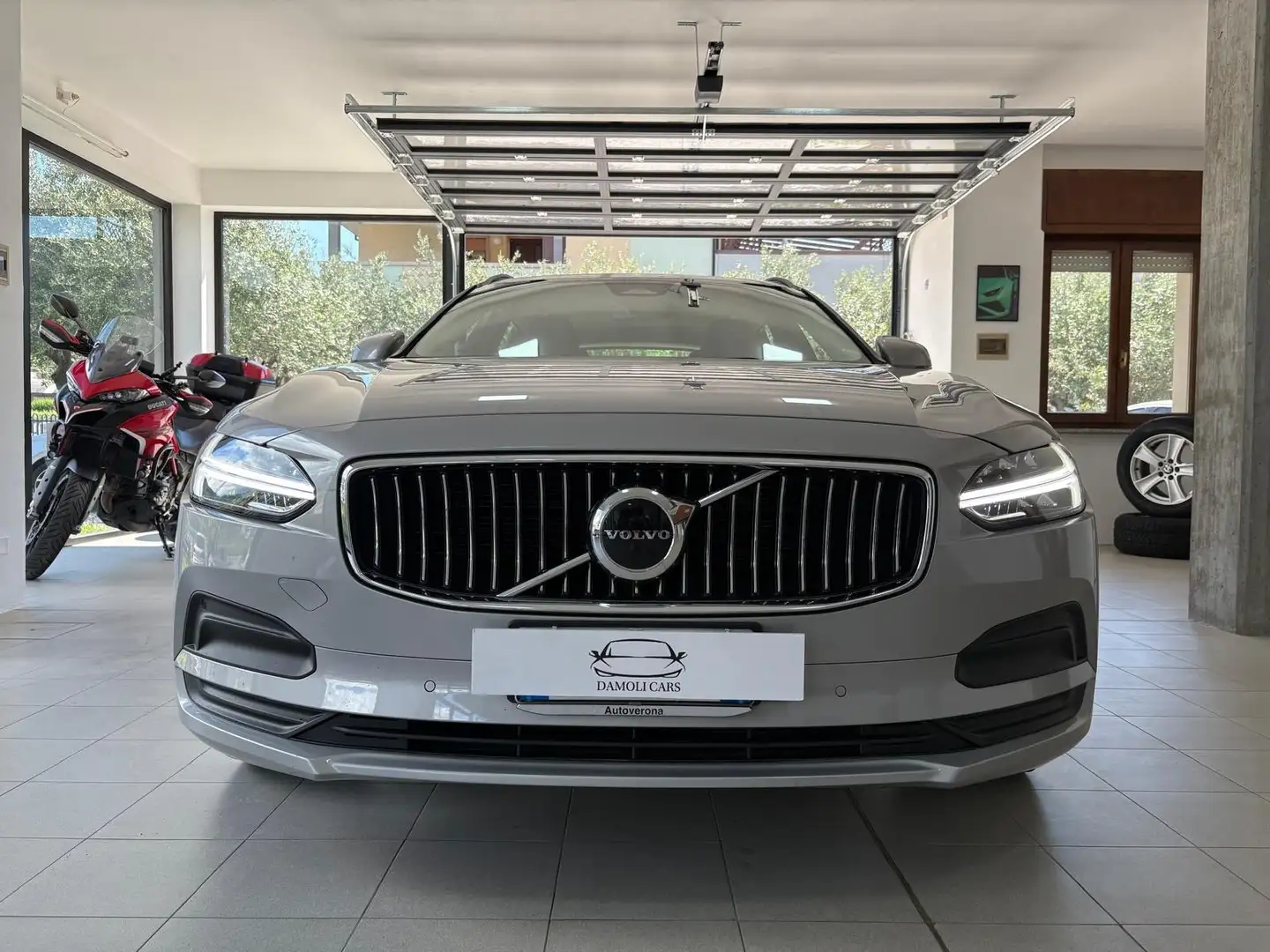 Volvo V90 2.0 b4 Plus Bright auto Gris - 2
