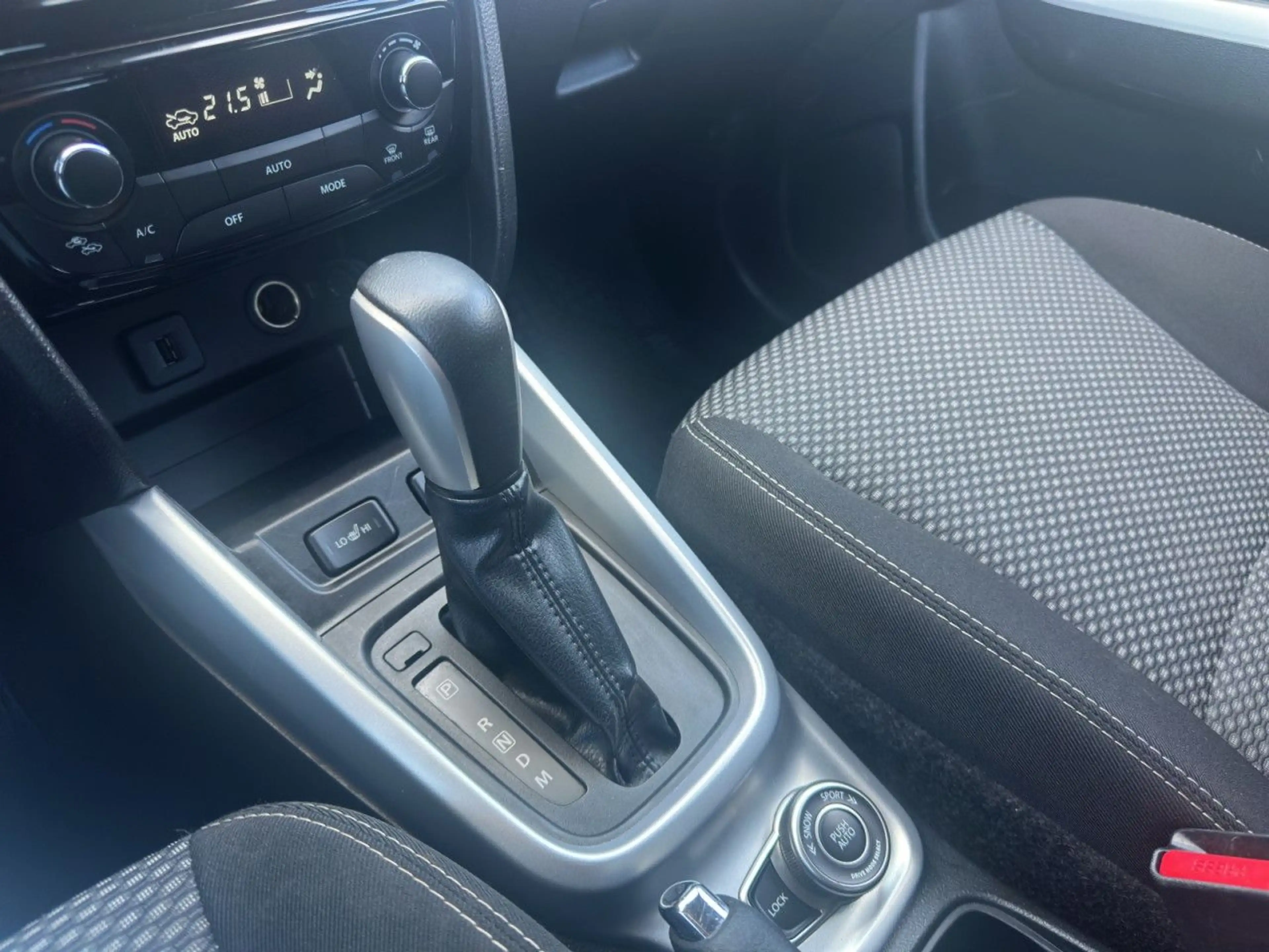 Suzuki Vitara 1.6 (4x4) Allgrip Comfort, AHK Bluetooth — photo 15