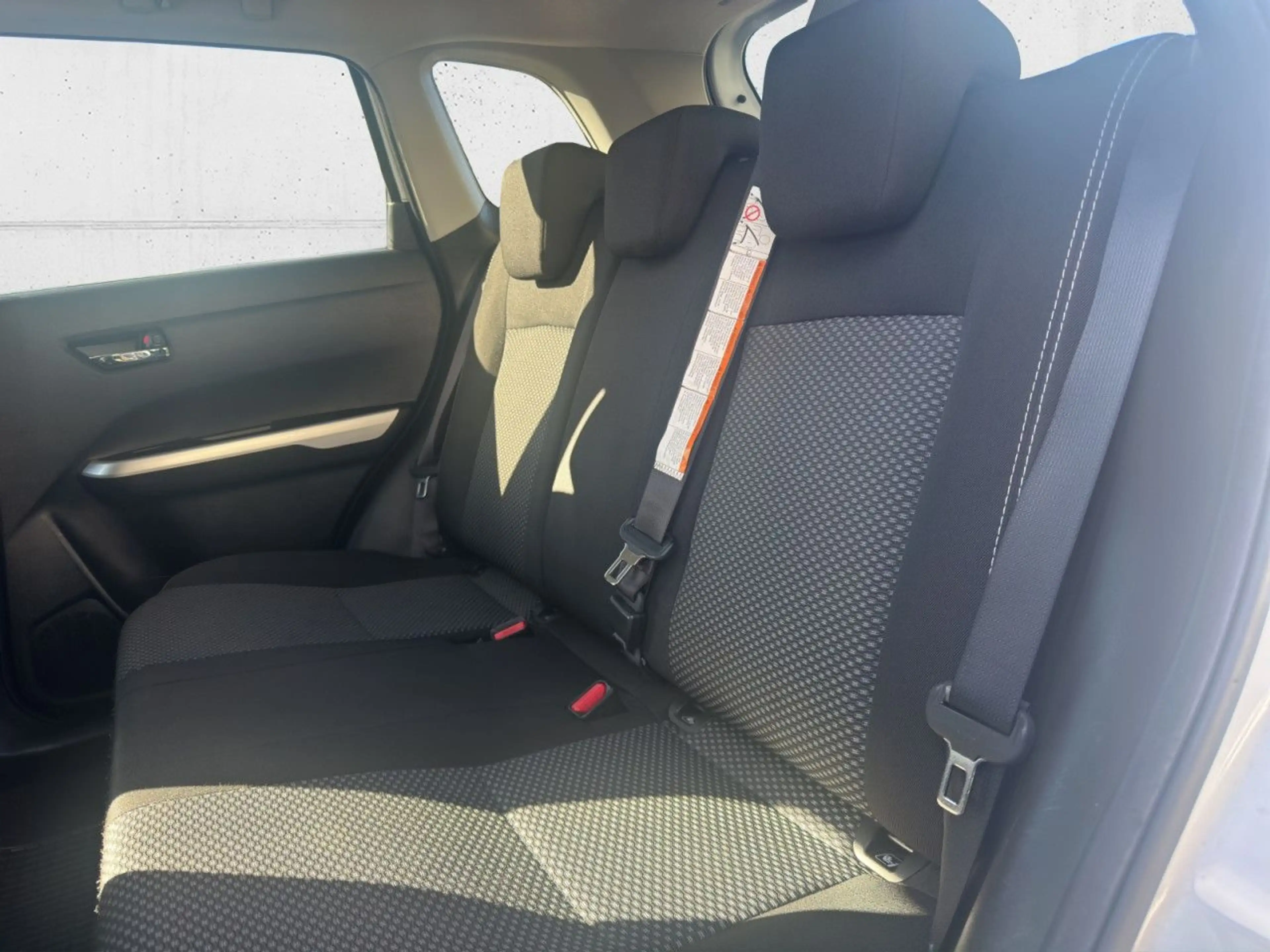 Suzuki Vitara 1.6 (4x4) Allgrip Comfort, AHK Bluetooth — photo 13