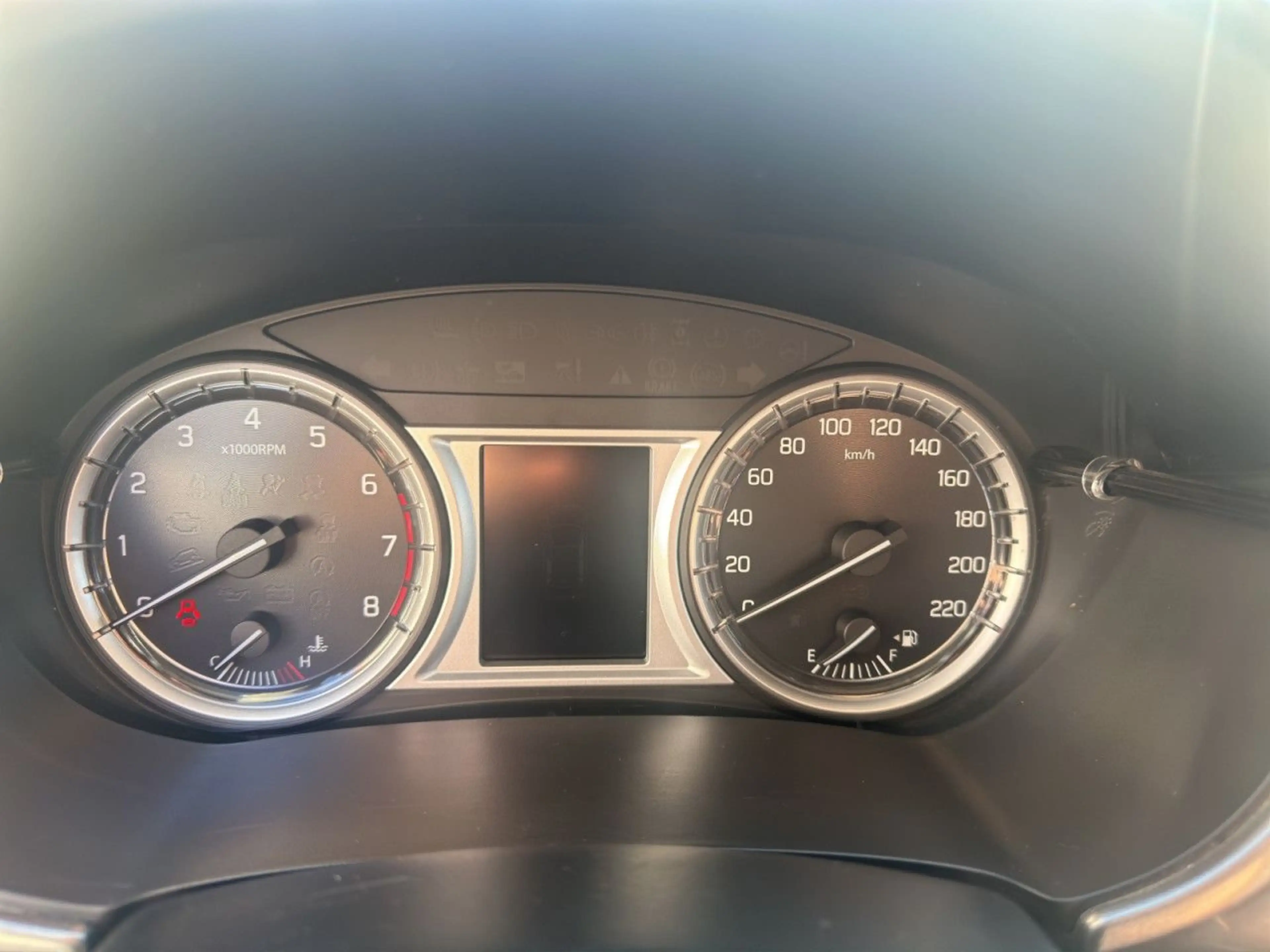 Suzuki Vitara 1.6 (4x4) Allgrip Comfort, AHK Bluetooth — photo 11