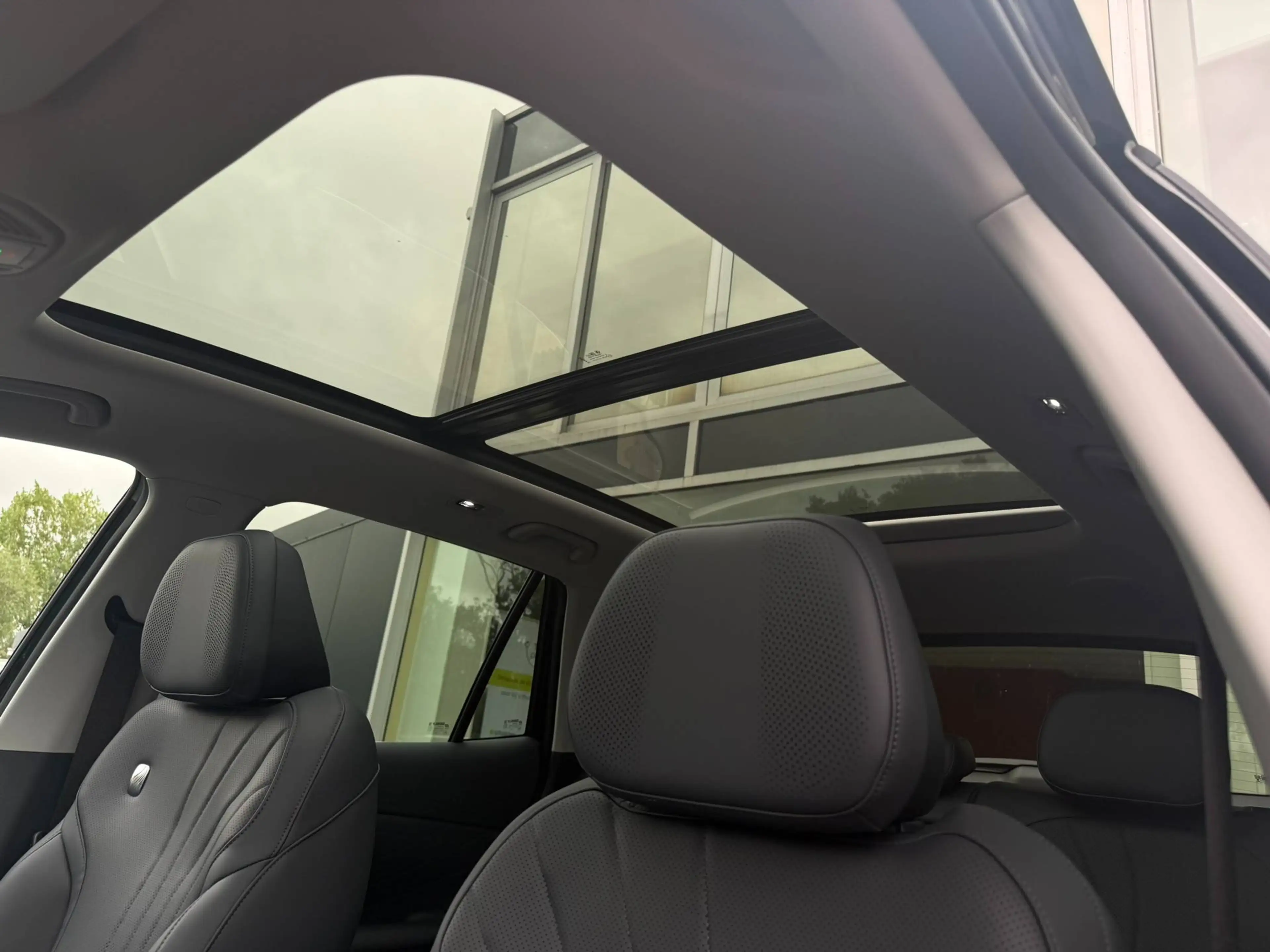 Geely Starray EM-i MAX+ PLUG IN HYBRIDE / CARPLAY / PANODAK / KEYLESS — photo 22