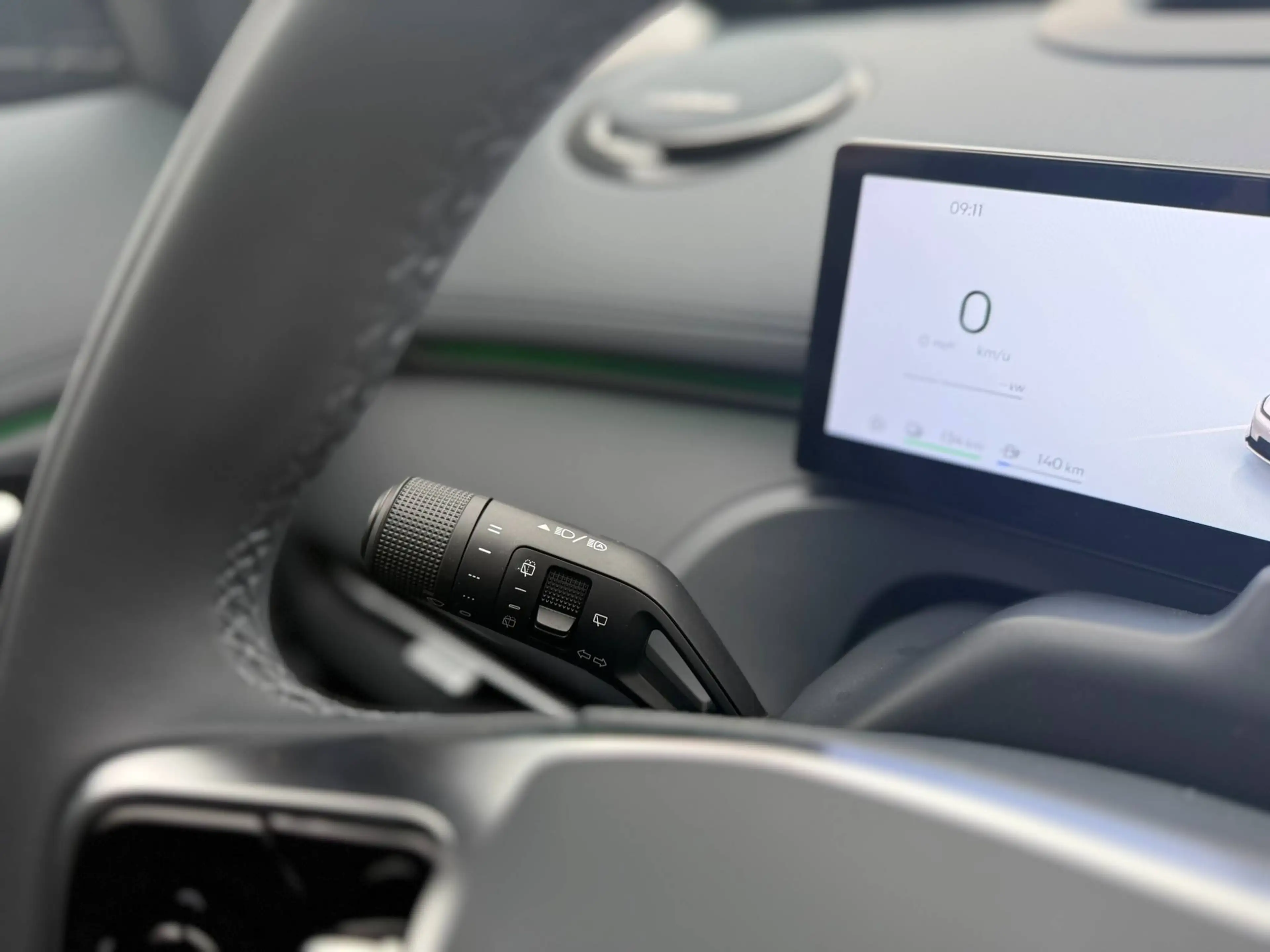 Geely Starray EM-i MAX+ PLUG IN HYBRIDE / CARPLAY / PANODAK / KEYLESS — photo 43