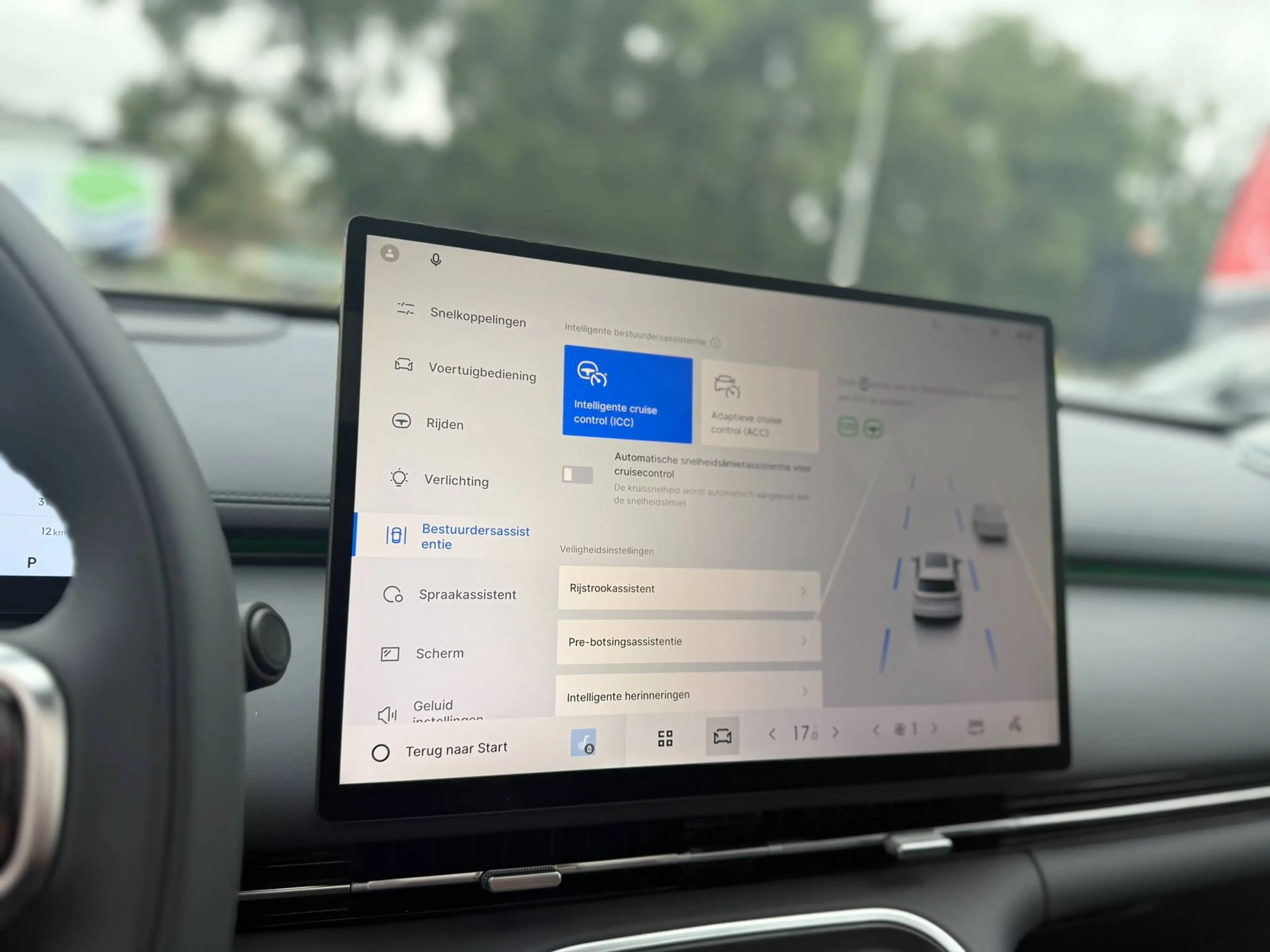Geely Starray EM-i MAX+ PLUG IN HYBRIDE / CARPLAY / PANODAK / KEYLESS — photo 38