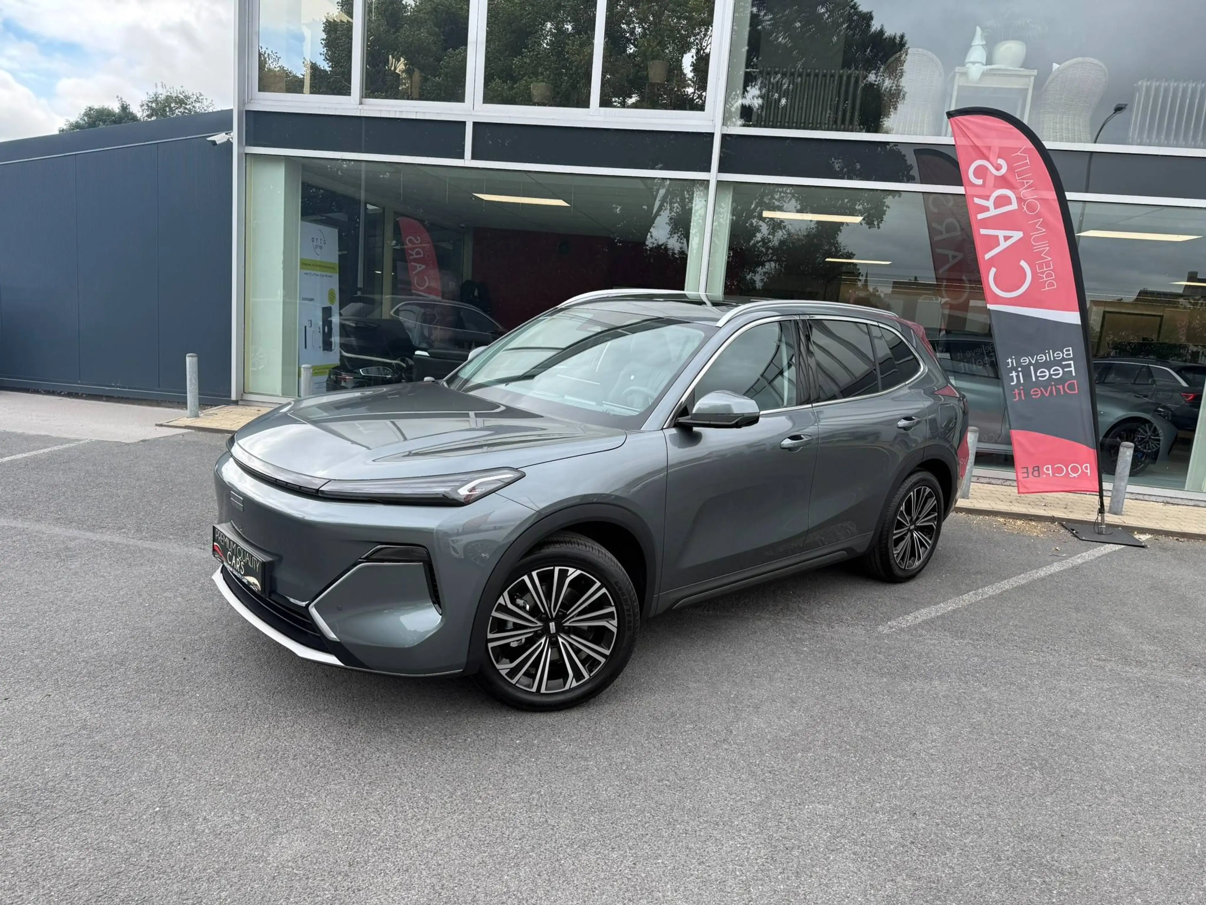 Geely Starray EM-i MAX+ PLUG IN HYBRIDE / CARPLAY / PANODAK / KEYLESS — photo 2