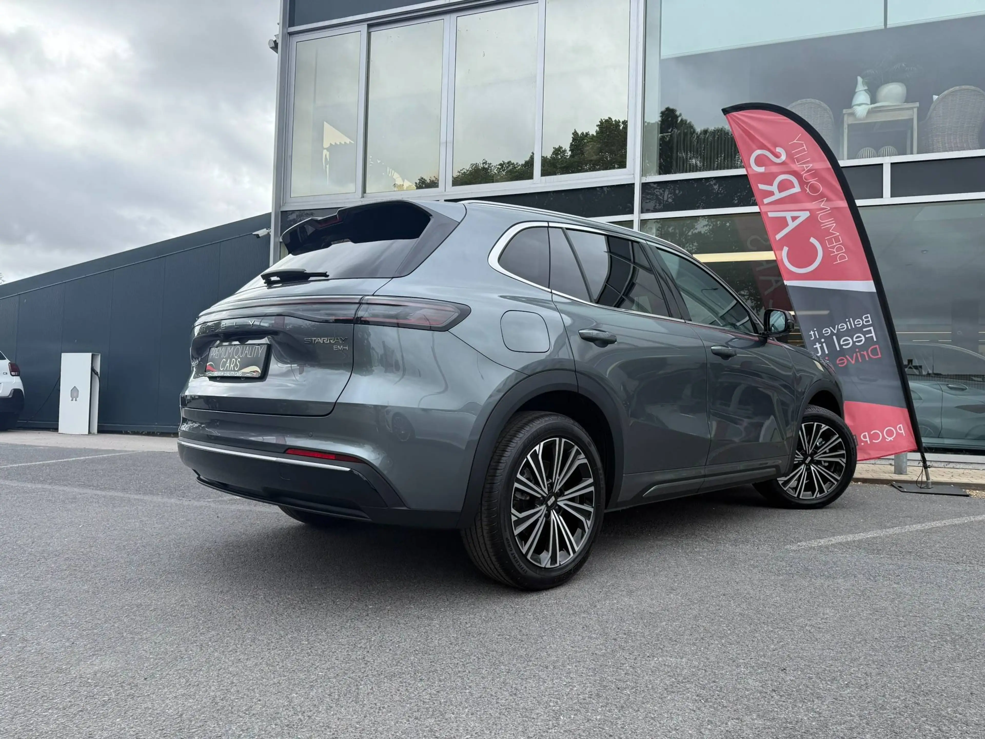 Geely Starray EM-i MAX+ PLUG IN HYBRIDE / CARPLAY / PANODAK / KEYLESS — photo 7