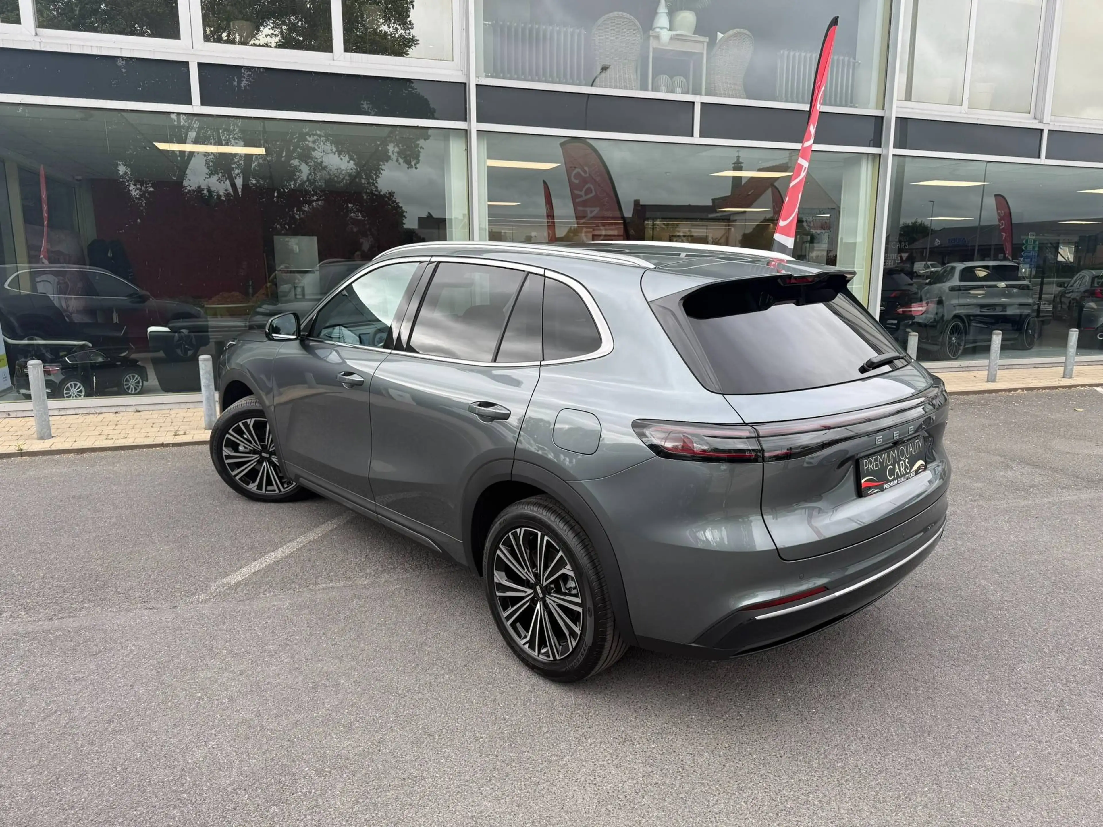 Geely Starray EM-i MAX+ PLUG IN HYBRIDE / CARPLAY / PANODAK / KEYLESS — photo 6