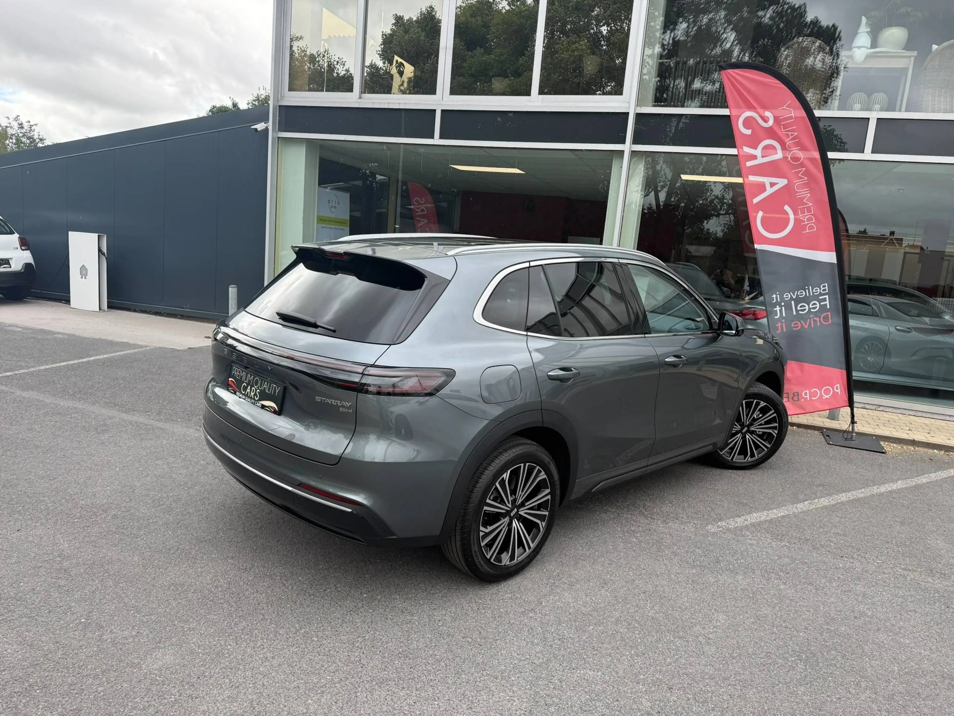 Geely Starray EM-i MAX+ PLUG IN HYBRIDE / CARPLAY / PANODAK / KEYLESS — photo 8