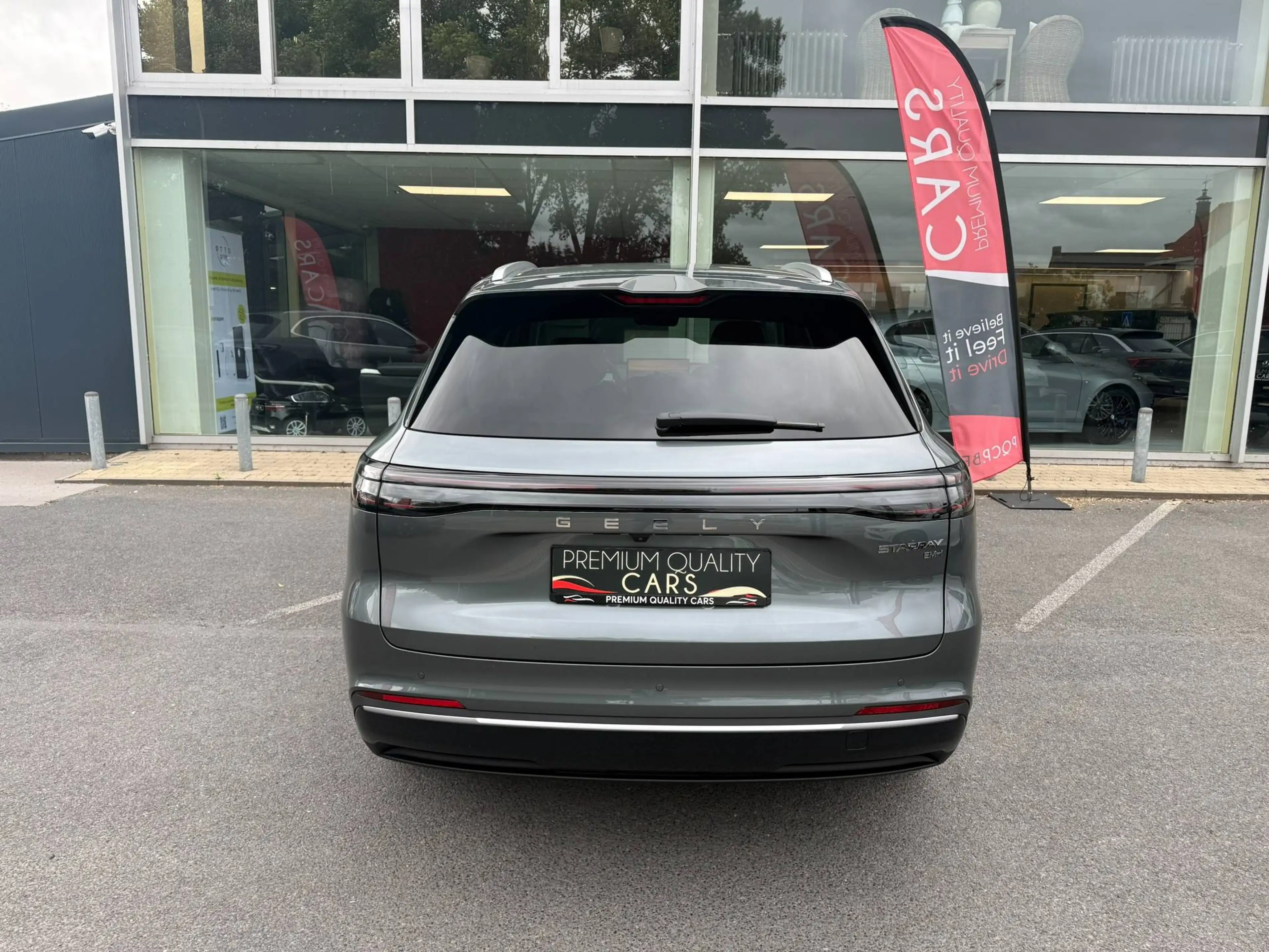 Geely Starray EM-i MAX+ PLUG IN HYBRIDE / CARPLAY / PANODAK / KEYLESS — photo 9