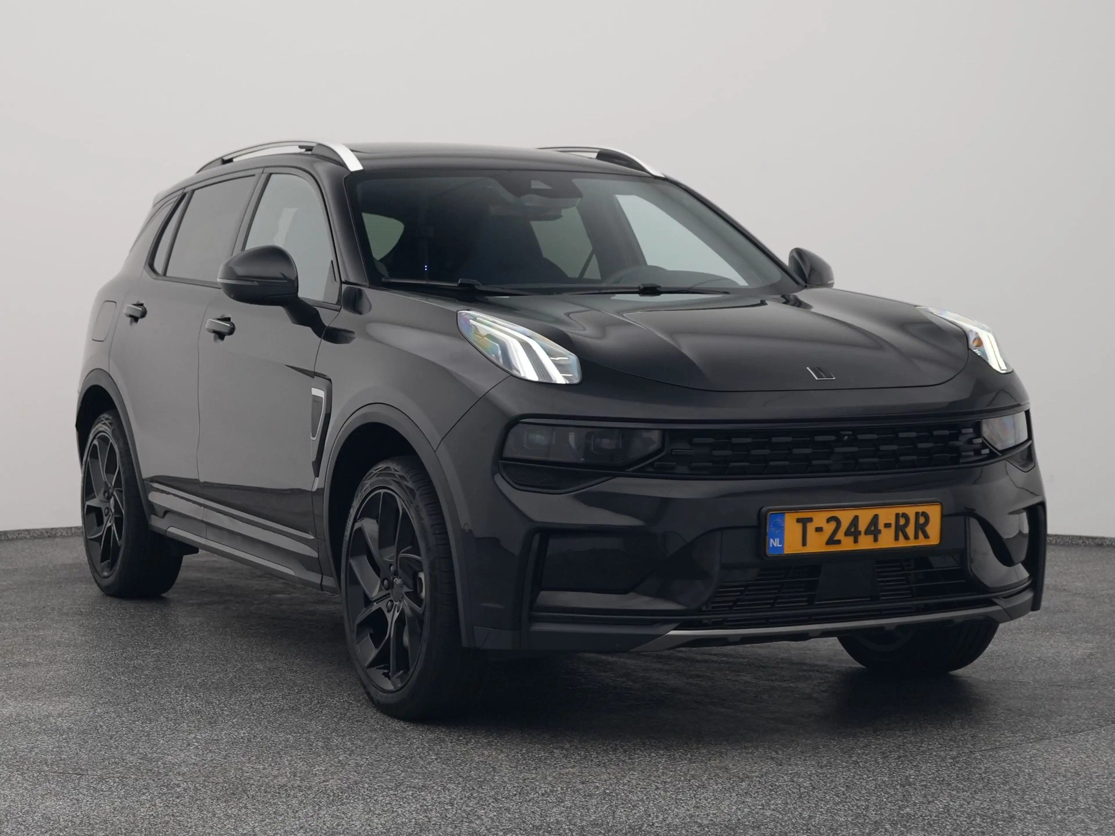 Lynk & Co 01 1.5 Plug-in Hybrid | 360° | BLACK | ZWARTE HEMEL | — photo 2