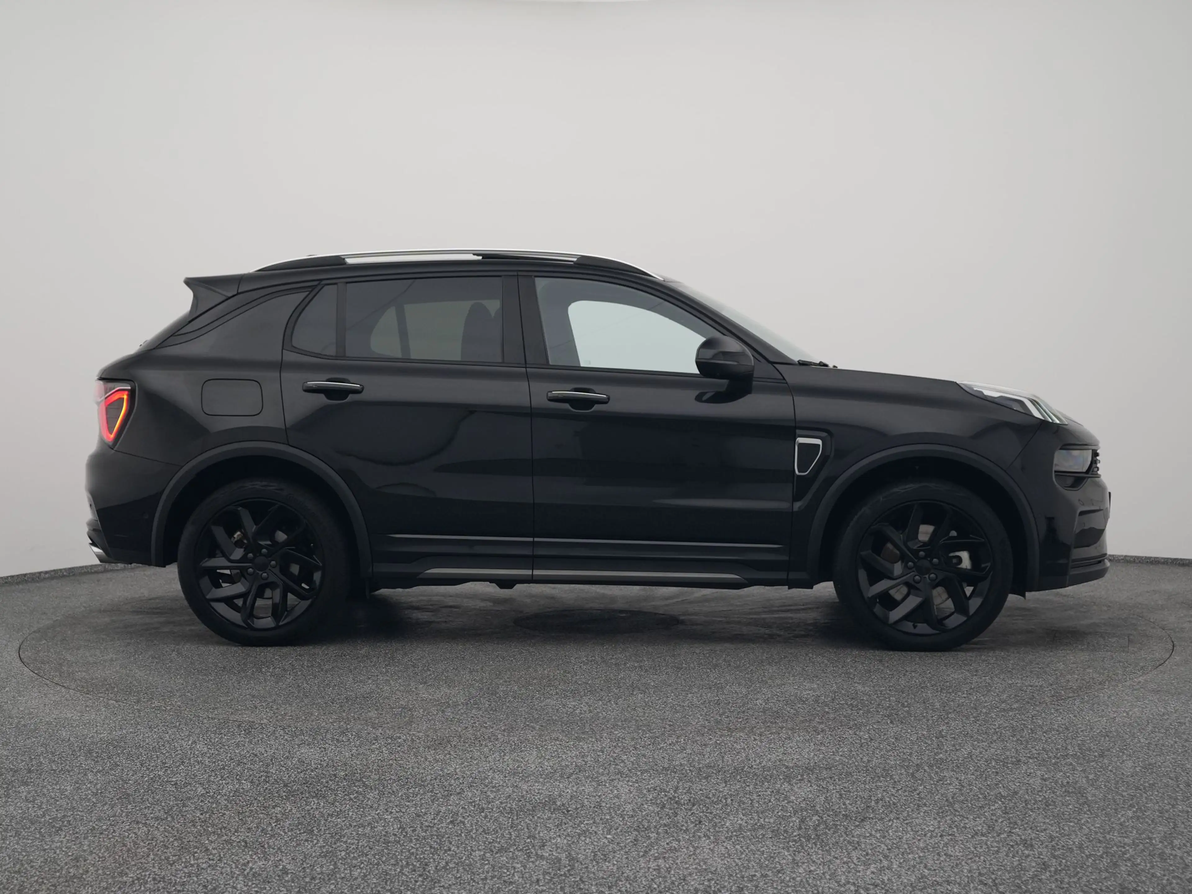 Lynk & Co 01 1.5 Plug-in Hybrid | 360° | BLACK | ZWARTE HEMEL | — photo 14