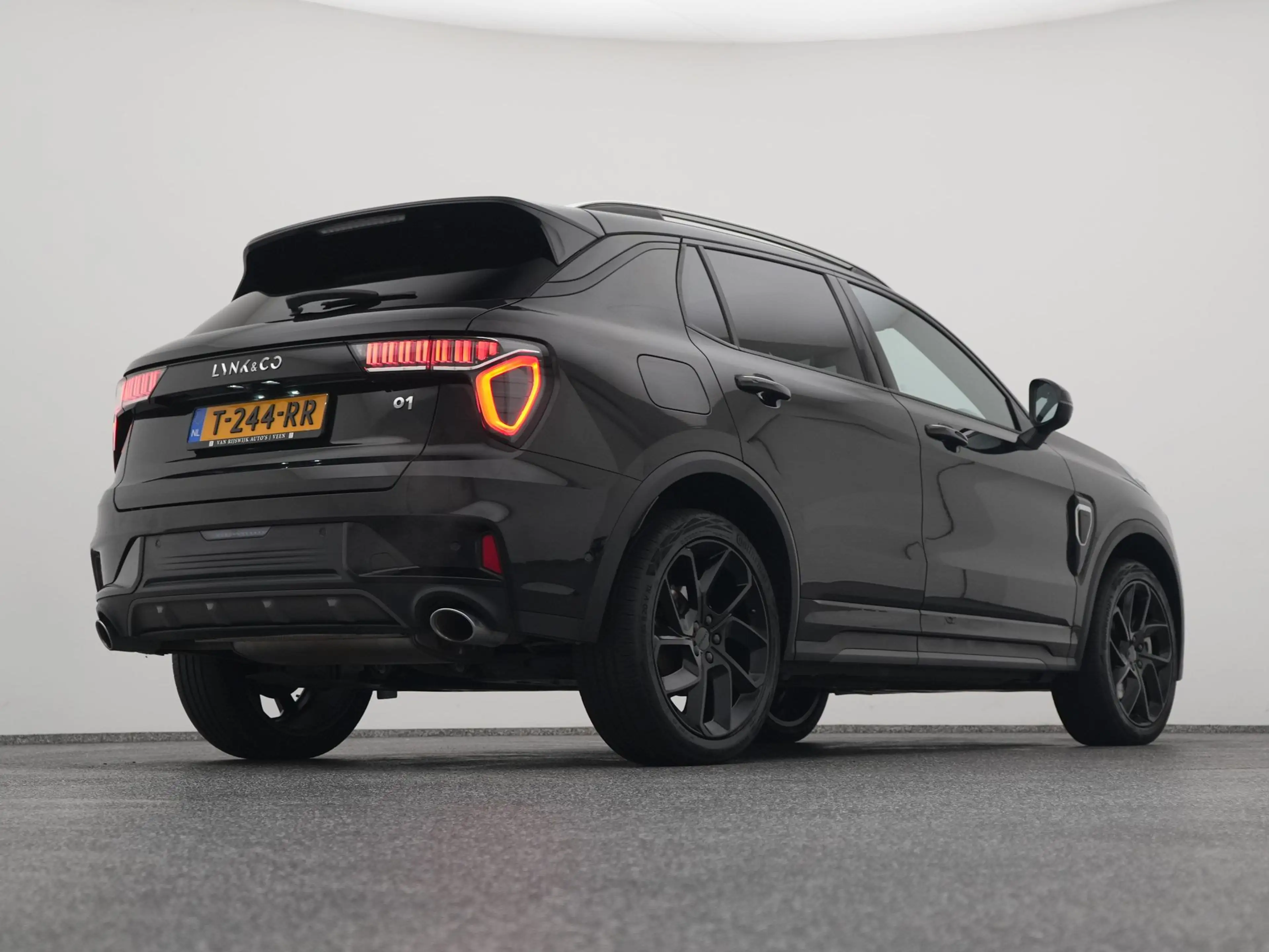 Lynk & Co 01 1.5 Plug-in Hybrid | 360° | BLACK | ZWARTE HEMEL | — photo 16