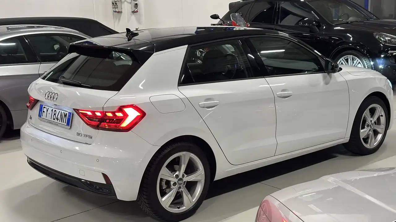 Audi A1 Sportback 1.0 tfsi S Line s-tronic SOLO 30.000 KM, миниатюра 2