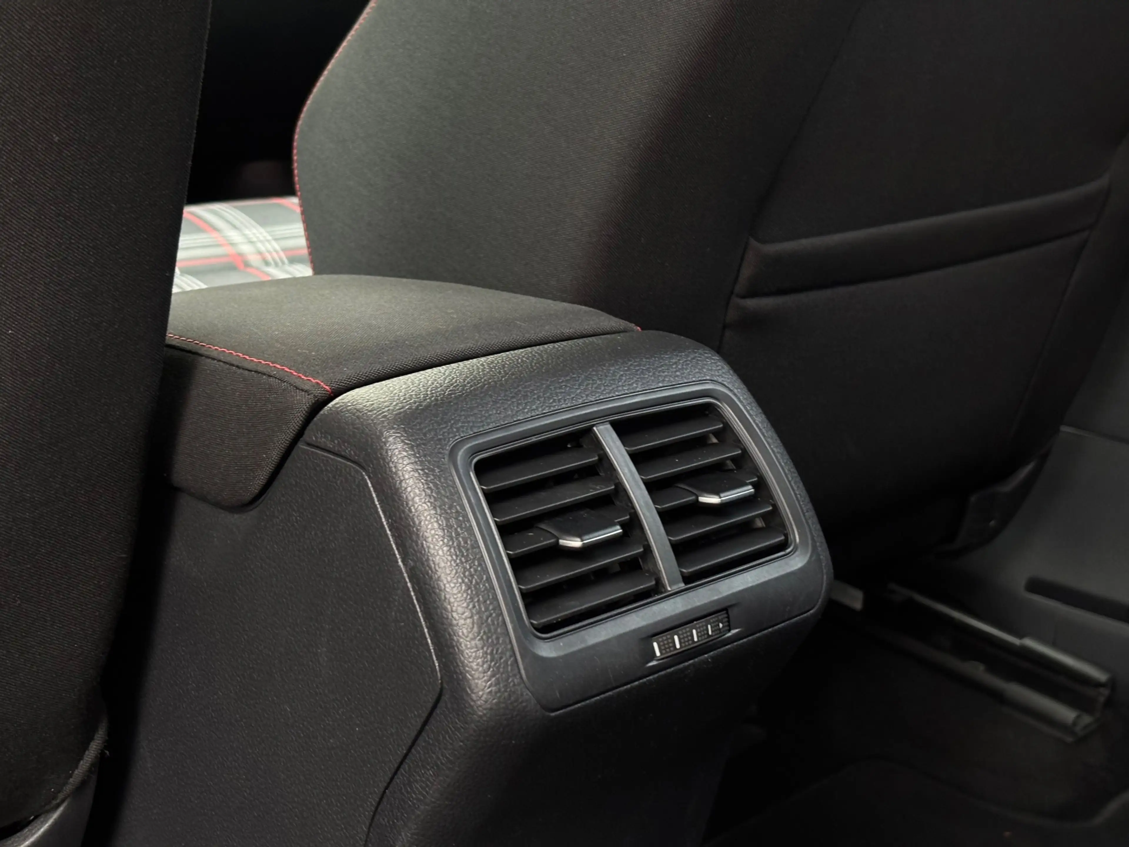 Volkswagen Golf GTI 2.0 TSI DSG 220PK|Navi|ECC|Verwrm. stoel — photo 49