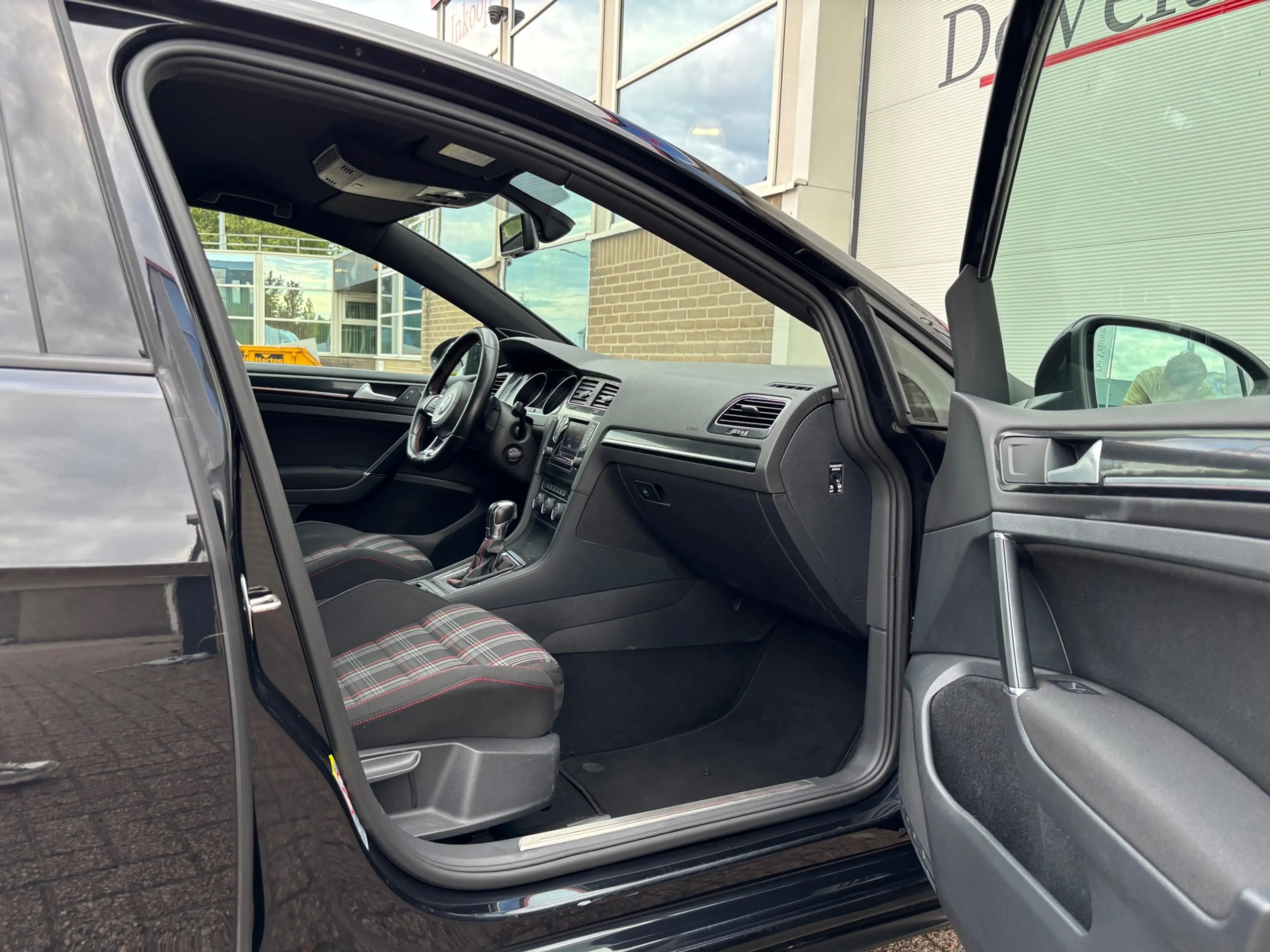 Volkswagen Golf GTI 2.0 TSI DSG 220PK|Navi|ECC|Verwrm. stoel — photo 23