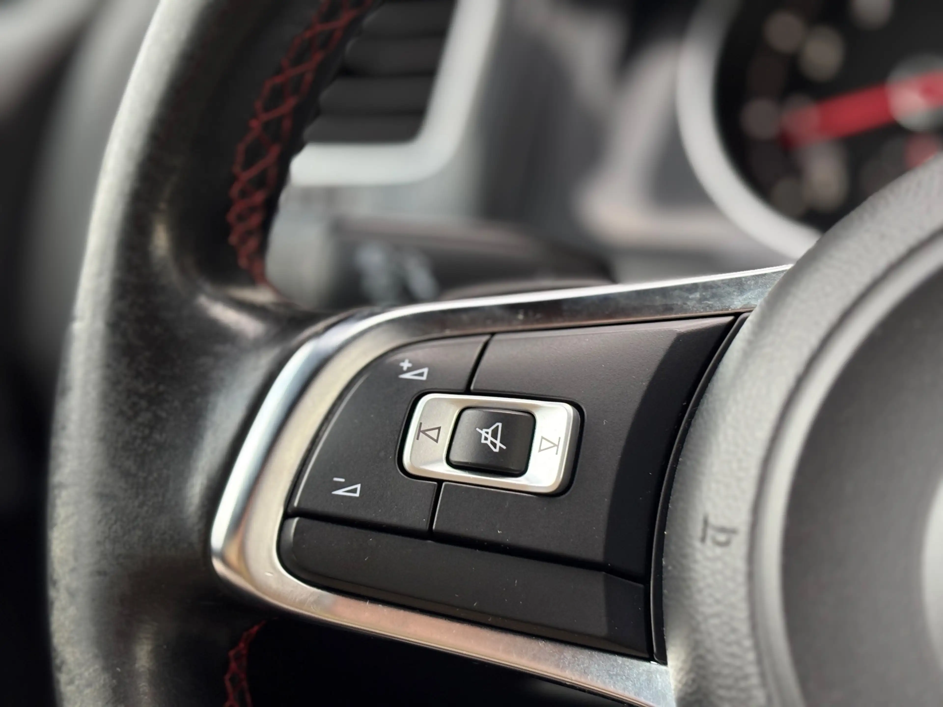 Volkswagen Golf GTI 2.0 TSI DSG 220PK|Navi|ECC|Verwrm. stoel — photo 33