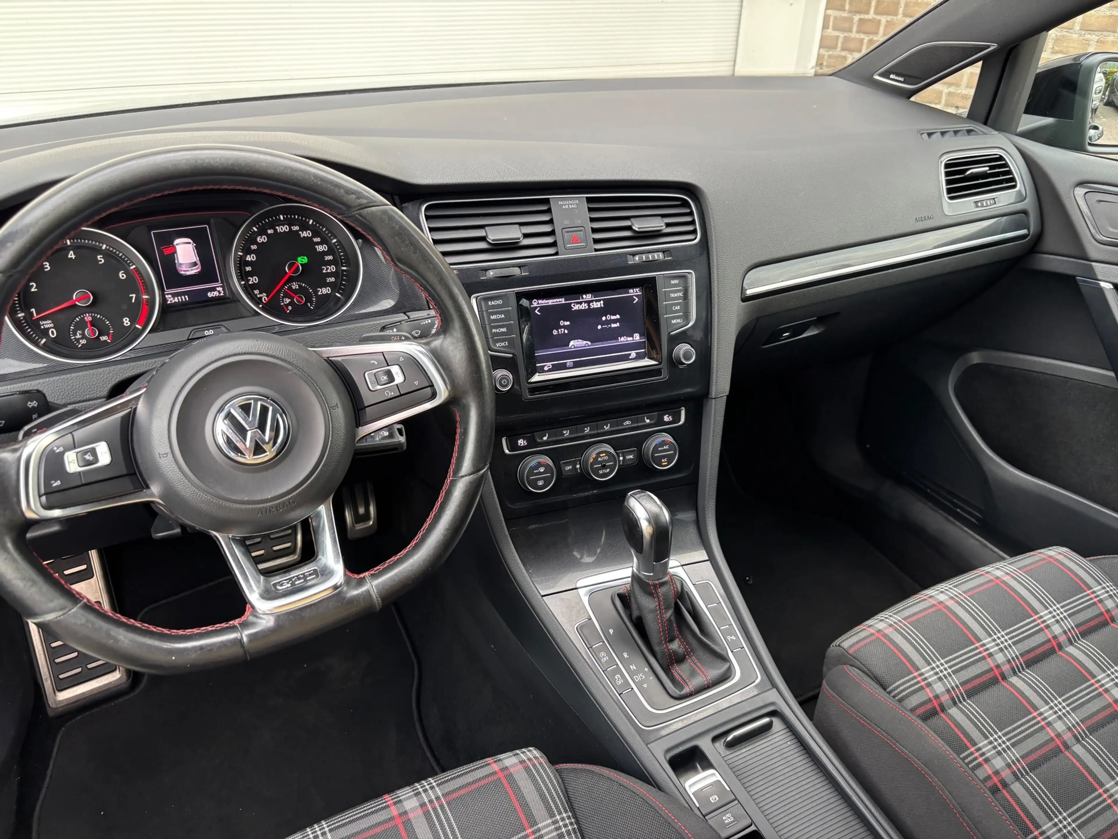 Volkswagen Golf GTI 2.0 TSI DSG 220PK|Navi|ECC|Verwrm. stoel — photo 38