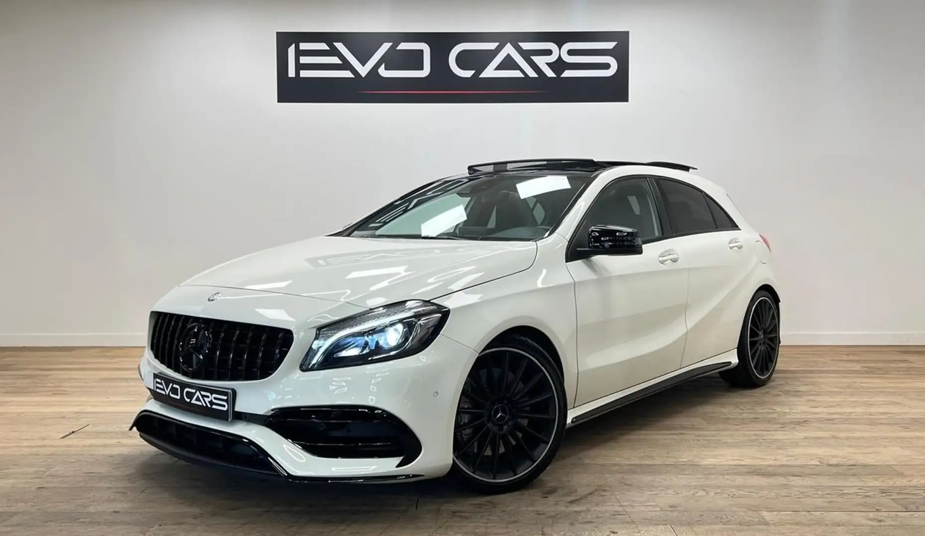Mercedes-Benz A 45 AMG 45 AMG 2.0 381 ch 4Matic SPEEDSHIFT-DCT / TO / Caméra / CarPlay / Echapp Perf Blanc - 1