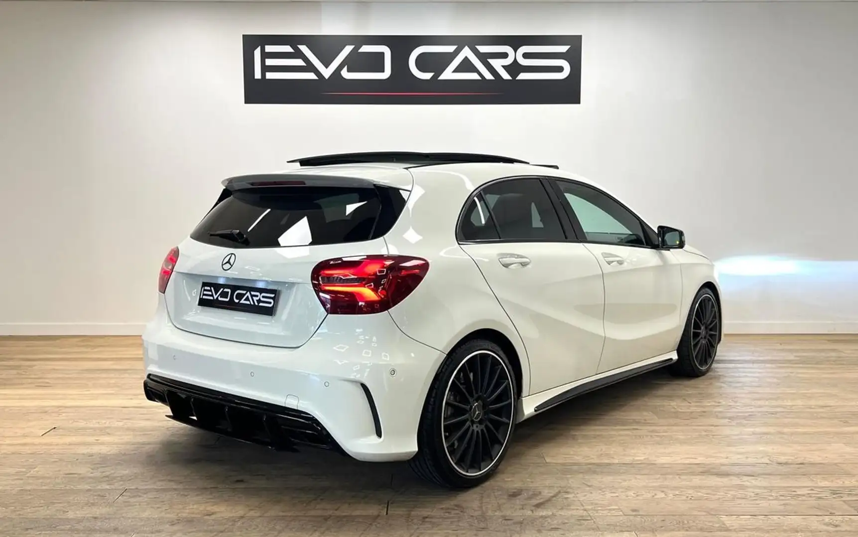 Mercedes-Benz A 45 AMG 45 AMG 2.0 381 ch 4Matic SPEEDSHIFT-DCT / TO / Caméra / CarPlay / Echapp Perf Blanc - 2