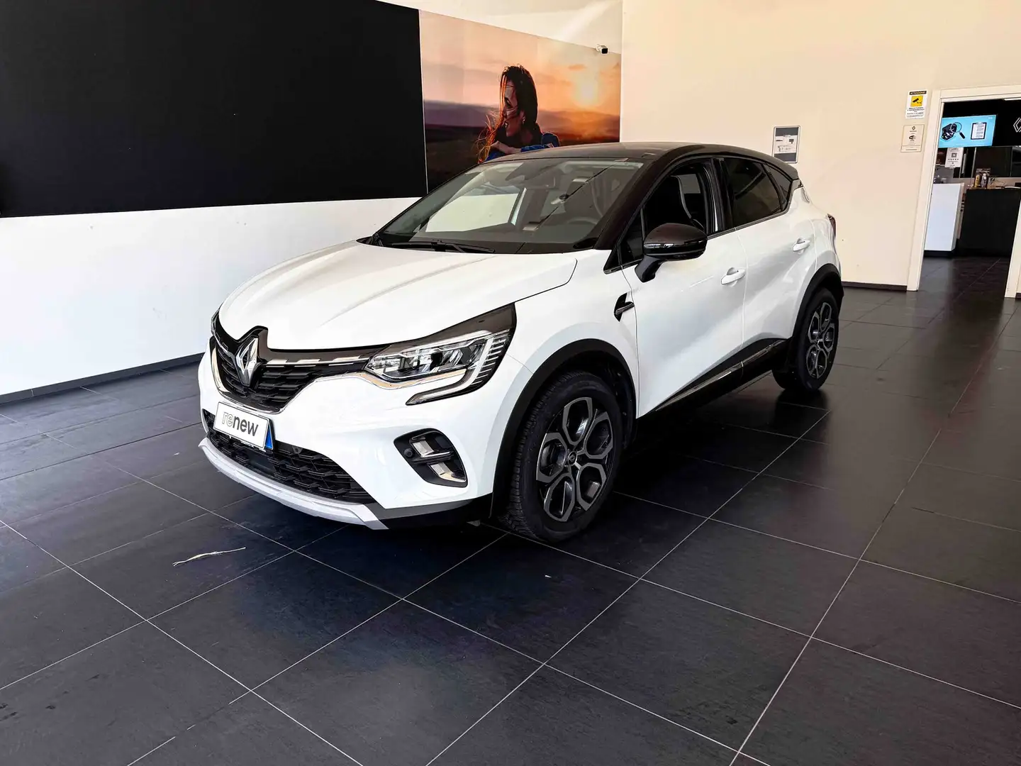 Renault Captur 1.6 e-tech phev intens 160cv auto Bianco - 2