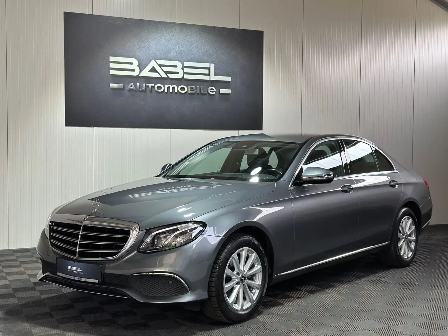 Mercedes-Benz E 200 Klasse Lim. AHK Multi Beam Digital Tacho Gri - 1